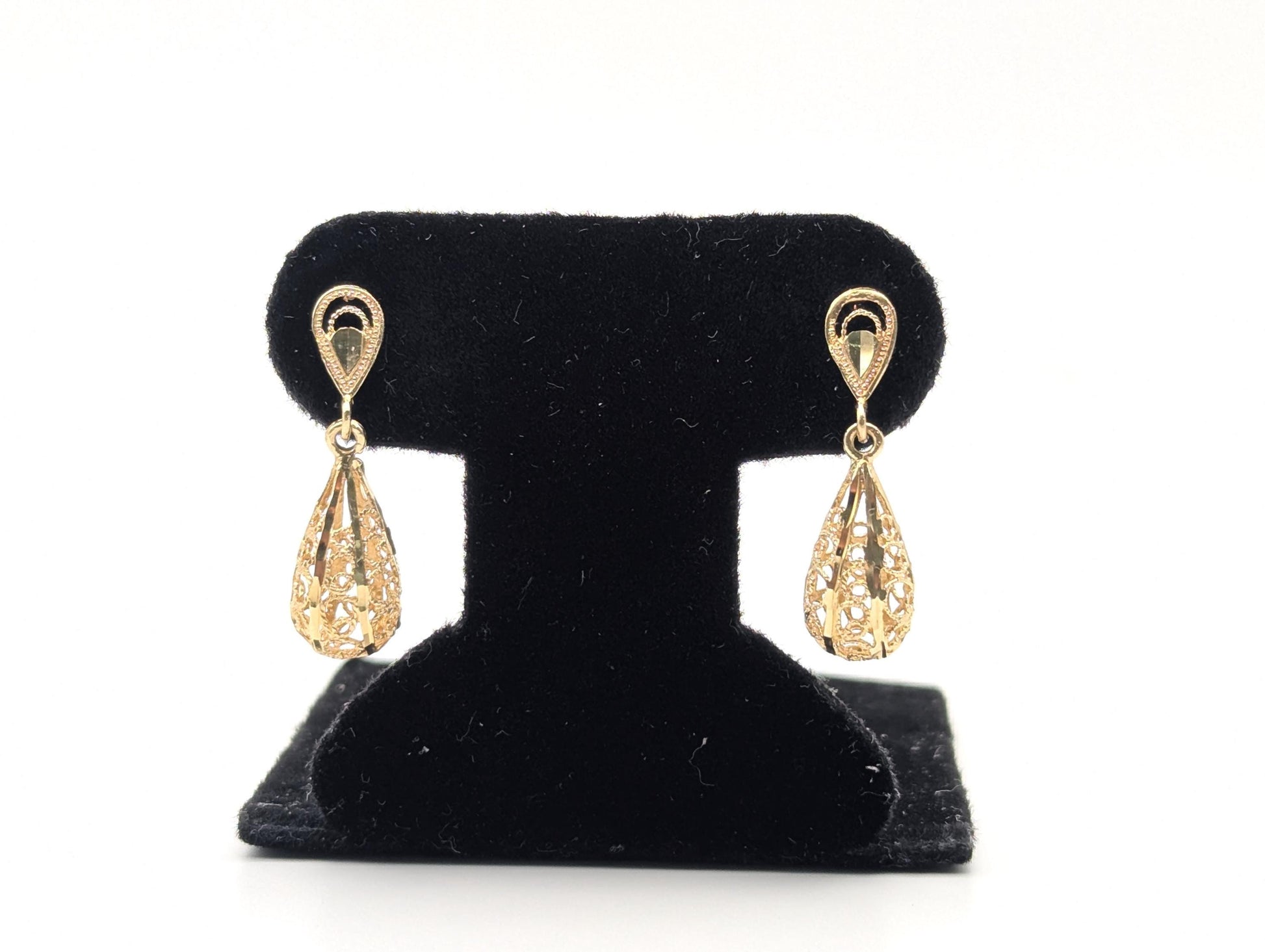 14K Yellow Gold Tear-Drop Filigree Earrings. Tear-Drop Dangle Earrings.