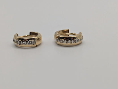 14k Multi-Gold Huggie Style Hoop Earrings Womens Small Huggie Earrings