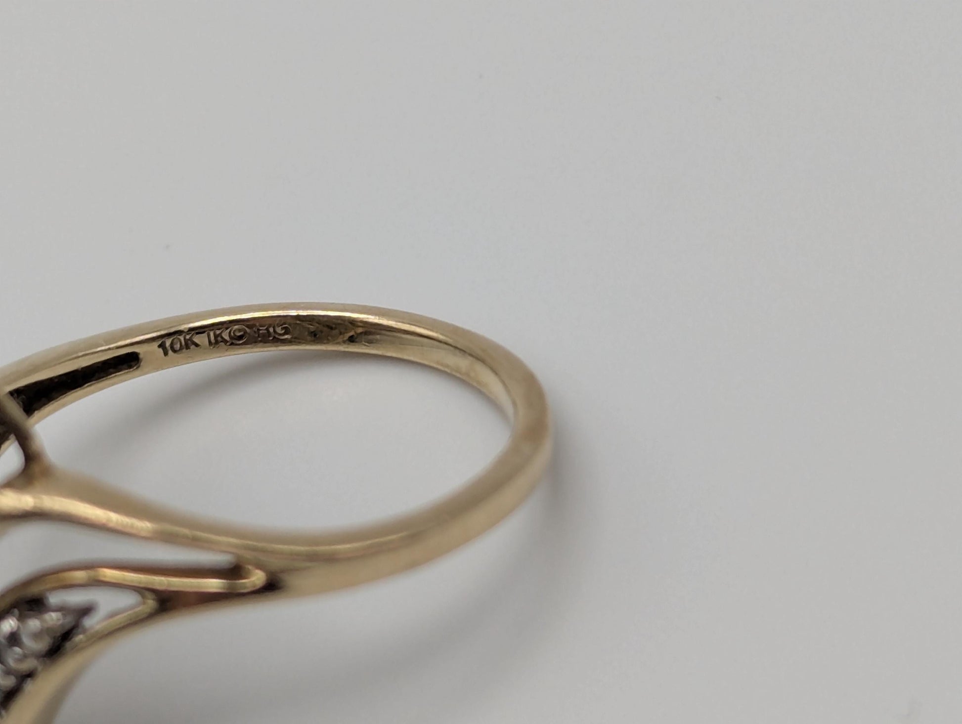 10K Yellow Gold Wave Diamond Ring Promise Love Cocktail Ring Fancy Infinity Band