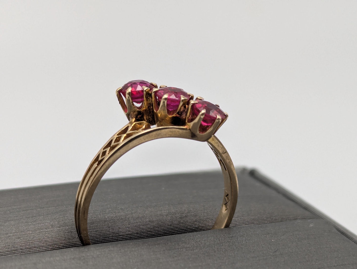 14k Yellow Gold Ruby Triple Stone Filigree Ring Promise Engagement Wedding Band