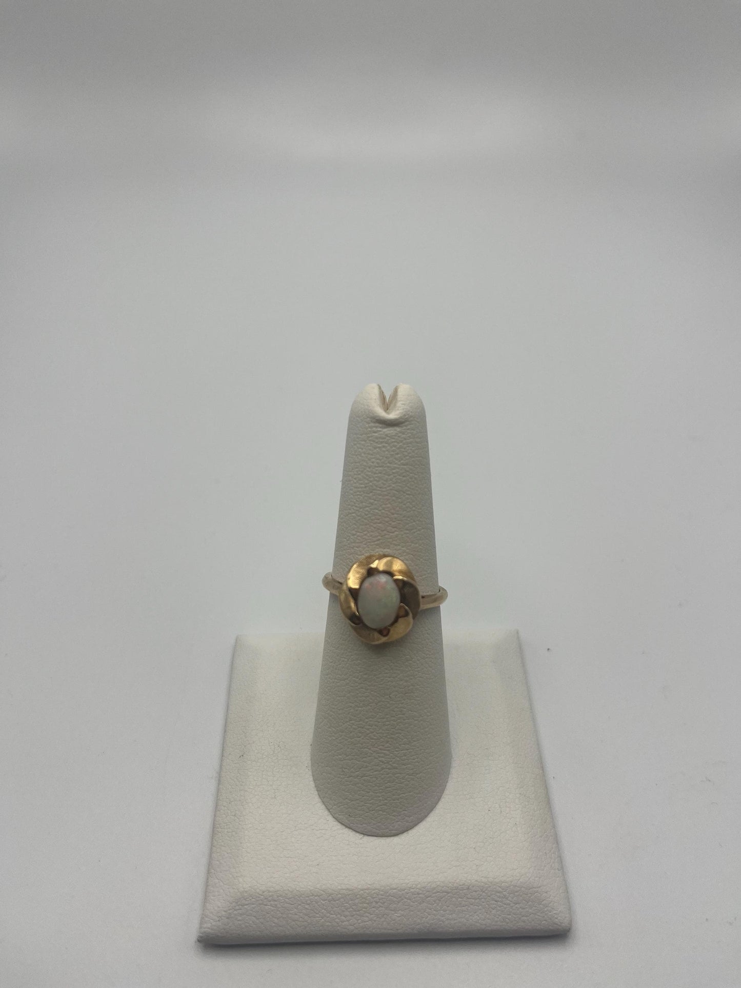 10k Yellow Gold Opal Ring. Cocktail Ring.Statement Band