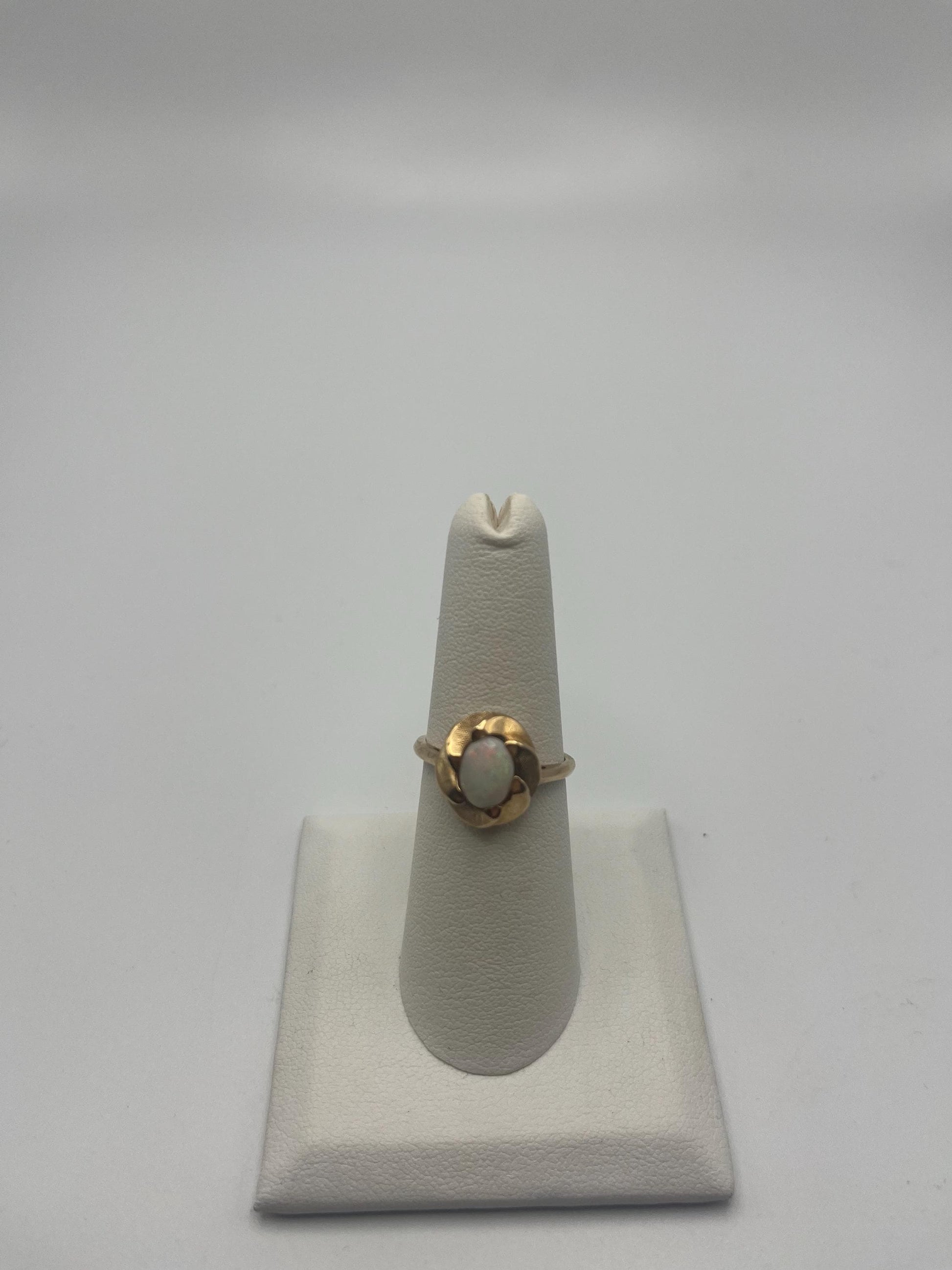 10k Yellow Gold Opal Ring. Cocktail Ring.Statement Band