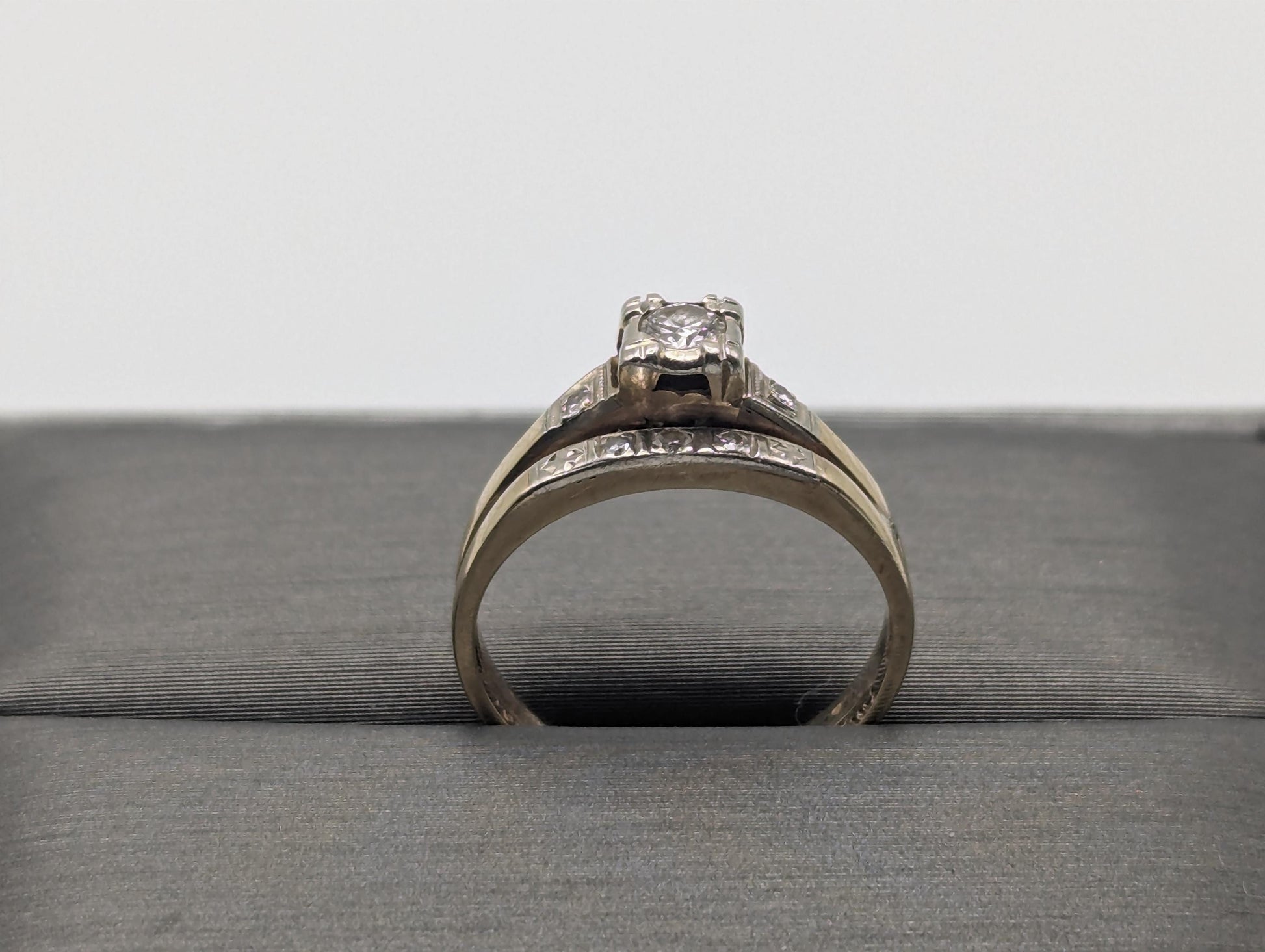 14k Yellow Gold Diamond Wedding Set. Vintage Diamond Engagement Ring. Wedding Ring.