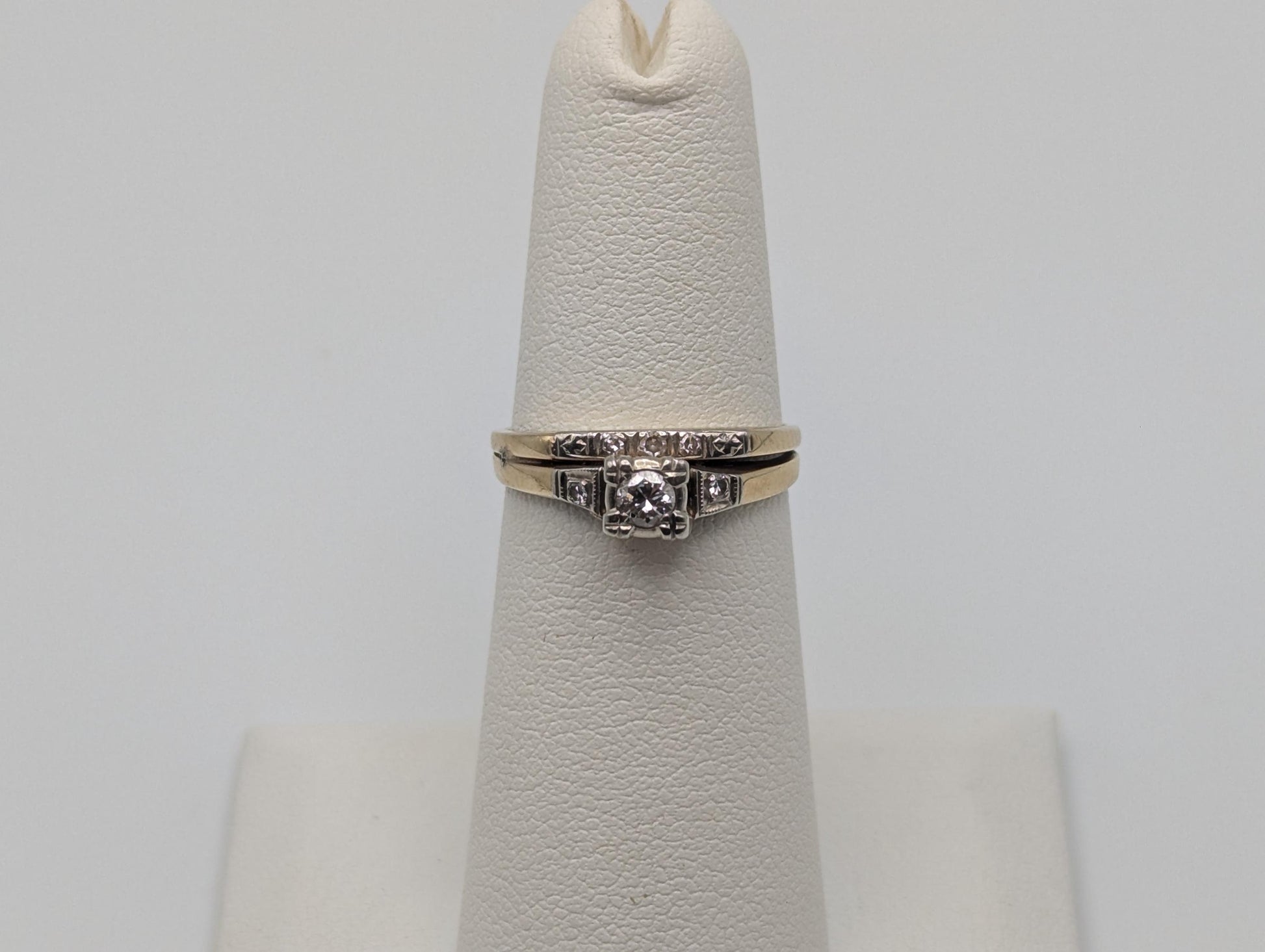 14k Yellow Gold Diamond Wedding Set. Vintage Diamond Engagement Ring. Wedding Ring.