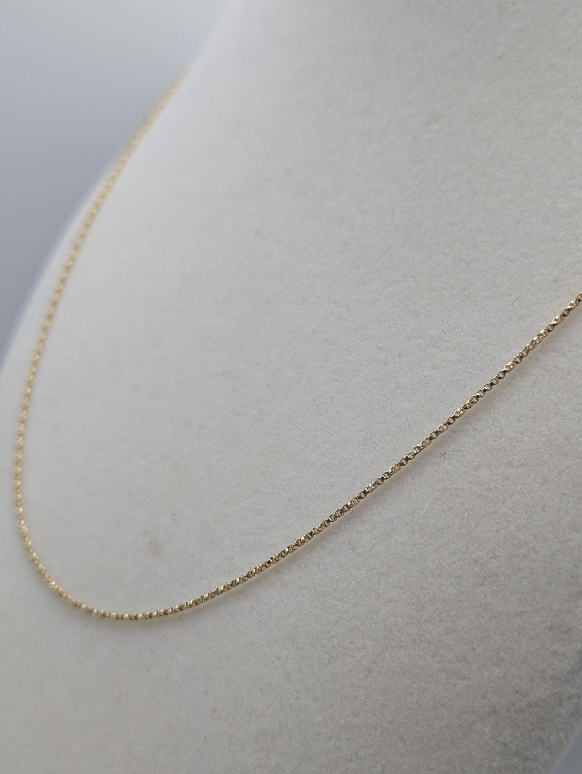 14k Yellow Gold Box Chain Necklace 19-inch Box Chain Vintage Box Chain.