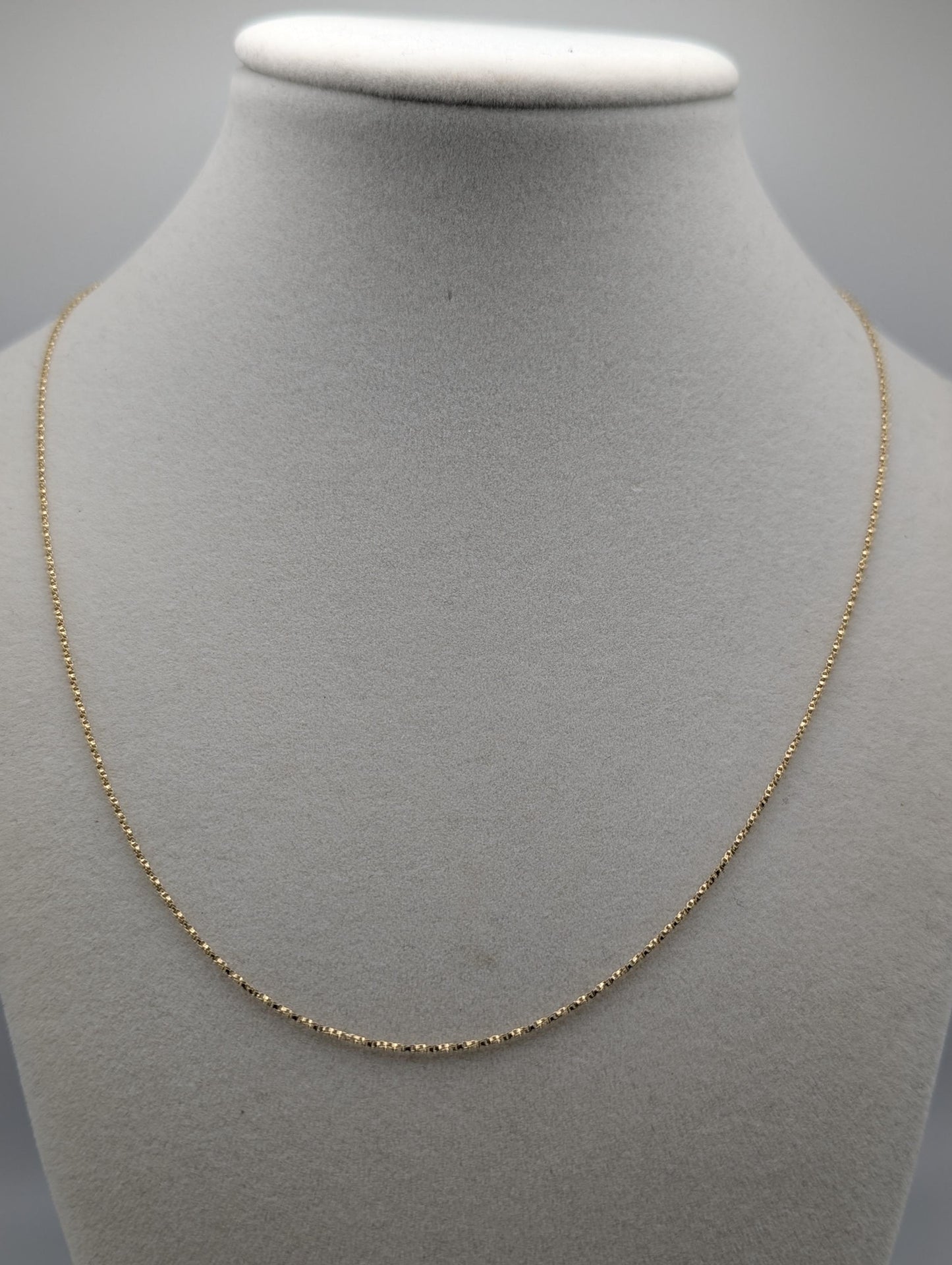 14k Yellow Gold Box Chain Necklace 19-inch Box Chain Vintage Box Chain.