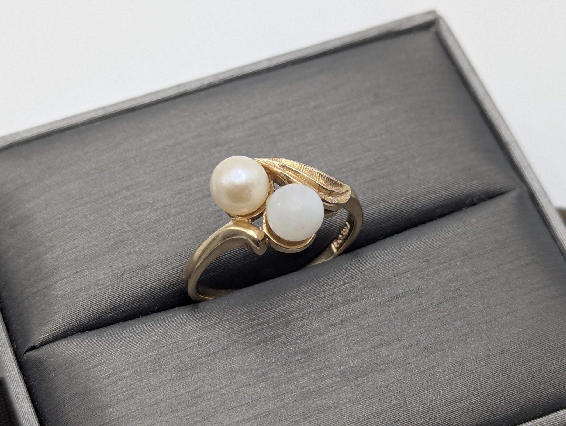 14k Yellow Gold Vintage Pearl Ring Cocktail Ring Statement Ring