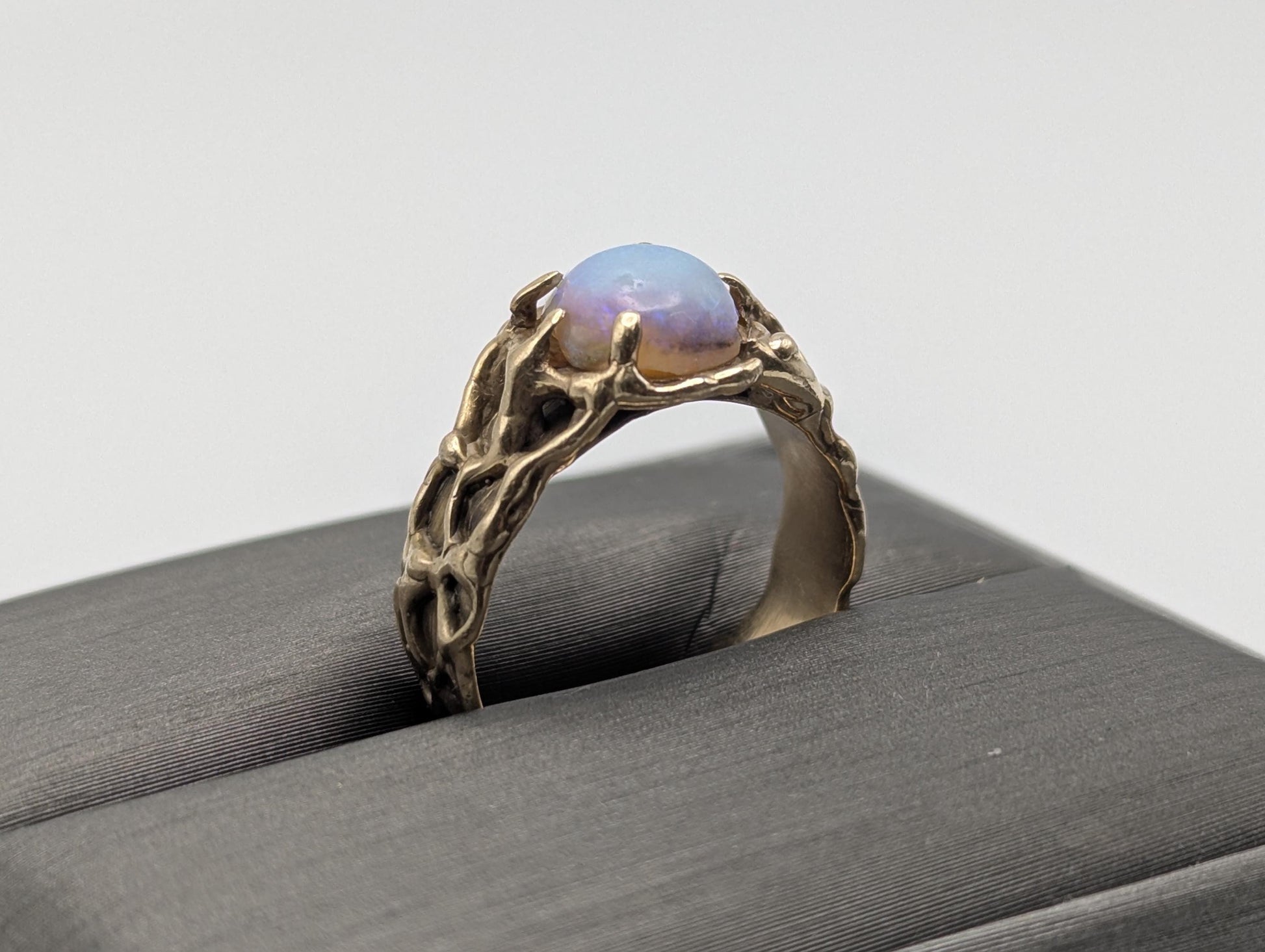 Heavy 10k Vintage Yellow Gold Opal Adularia Ring Cocktail Statement Wedding Band