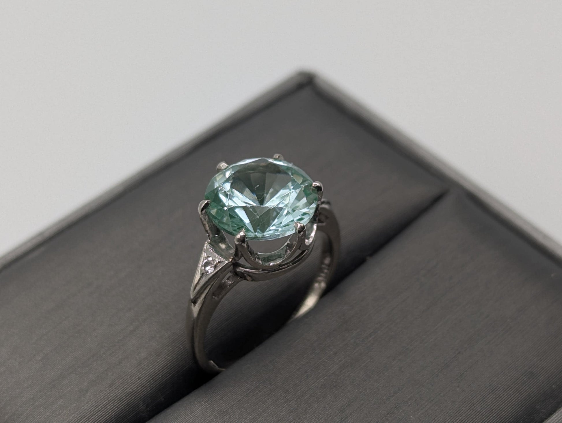 10k White Gold Green Quartz Oval and Spinel Statement Ring Cocktail Ring