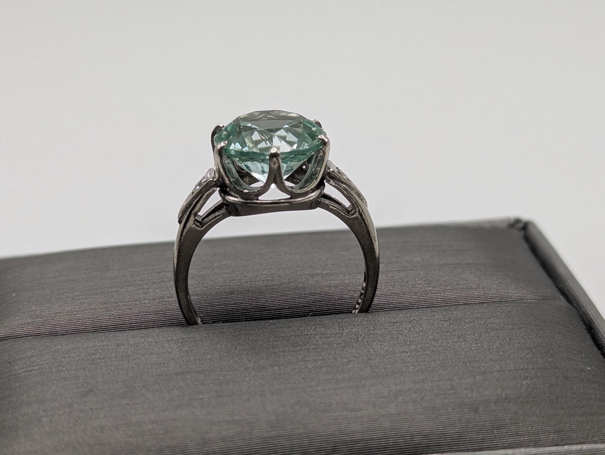 10k White Gold Green Quartz Oval and Spinel Statement Ring Cocktail Ring