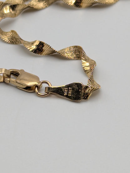 14k Italy Yellow Gold Twisted Herring Bone Necklace Chain 18 Inch Womens