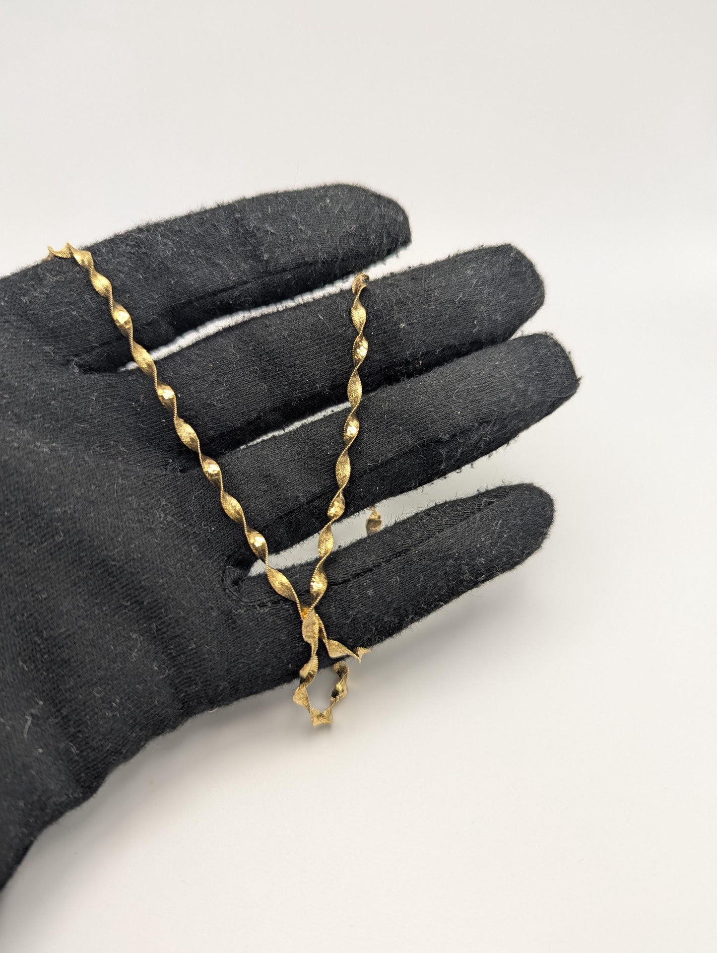 14k Italy Yellow Gold Twisted Herring Bone Necklace Chain 18 Inch Womens