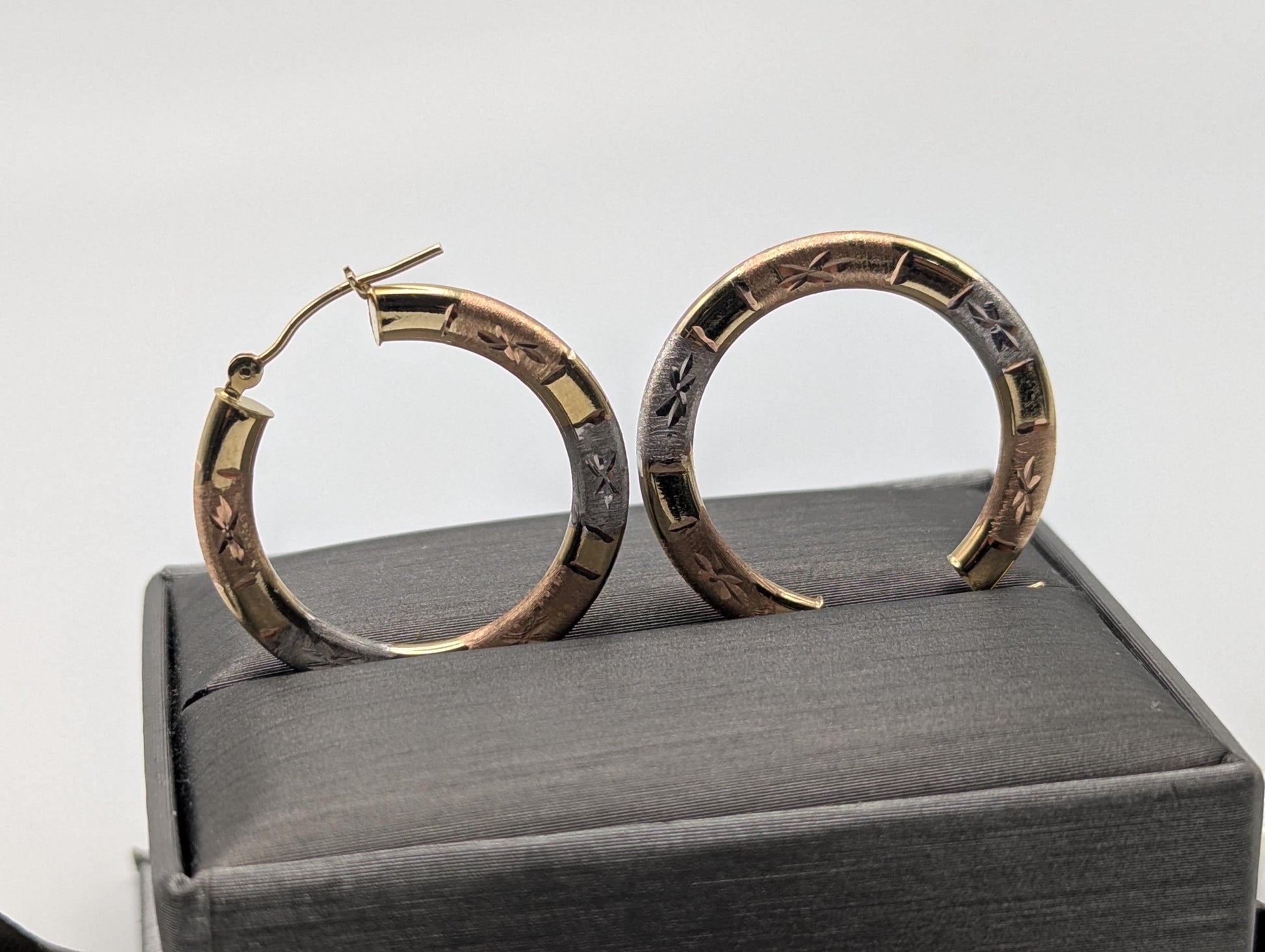 Large 14k Trio Gold Etched Hoop Earrings Rose Gold Multi-Color Hoops