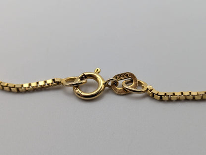 14k Yellow Gold Heavy 5.4 gr Box Chain Necklace 22-inch Box Chain Vintage Box Chain.