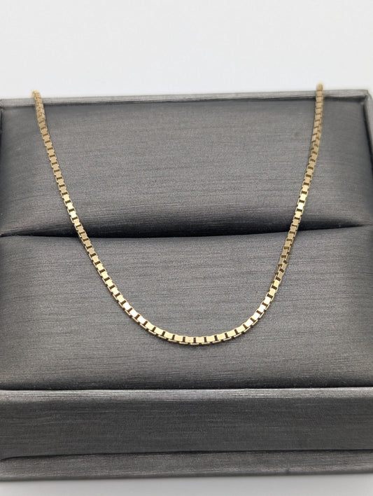 14k Yellow Gold Heavy 5.4 gr Box Chain Necklace 22-inch Box Chain Vintage Box Chain.