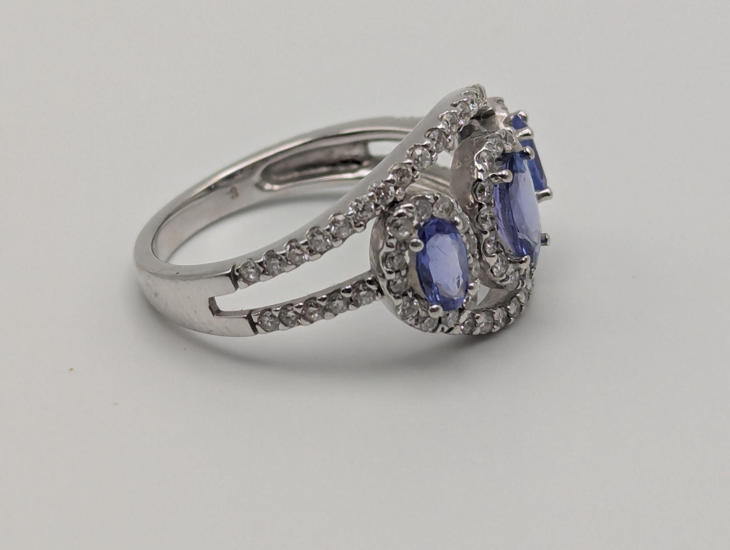 14k Whit Gold Triple Stone Tanzanite Diamond Ring Vintage Promise Ring Cocktail Ring