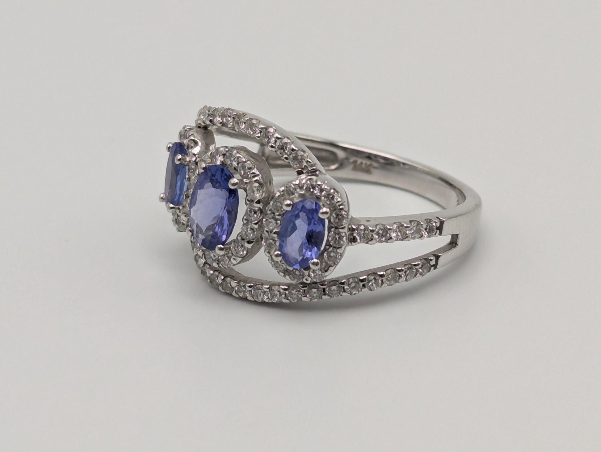 14k Whit Gold Triple Stone Tanzanite Diamond Ring Vintage Promise Ring Cocktail Ring