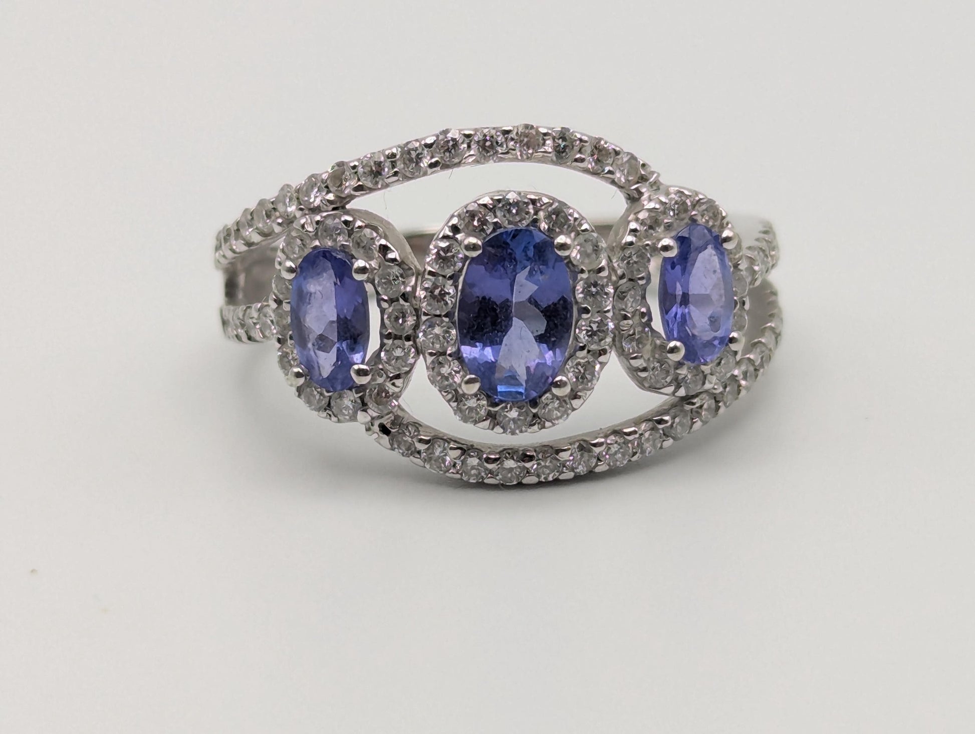 14k Whit Gold Triple Stone Tanzanite Diamond Ring Vintage Promise Ring Cocktail Ring