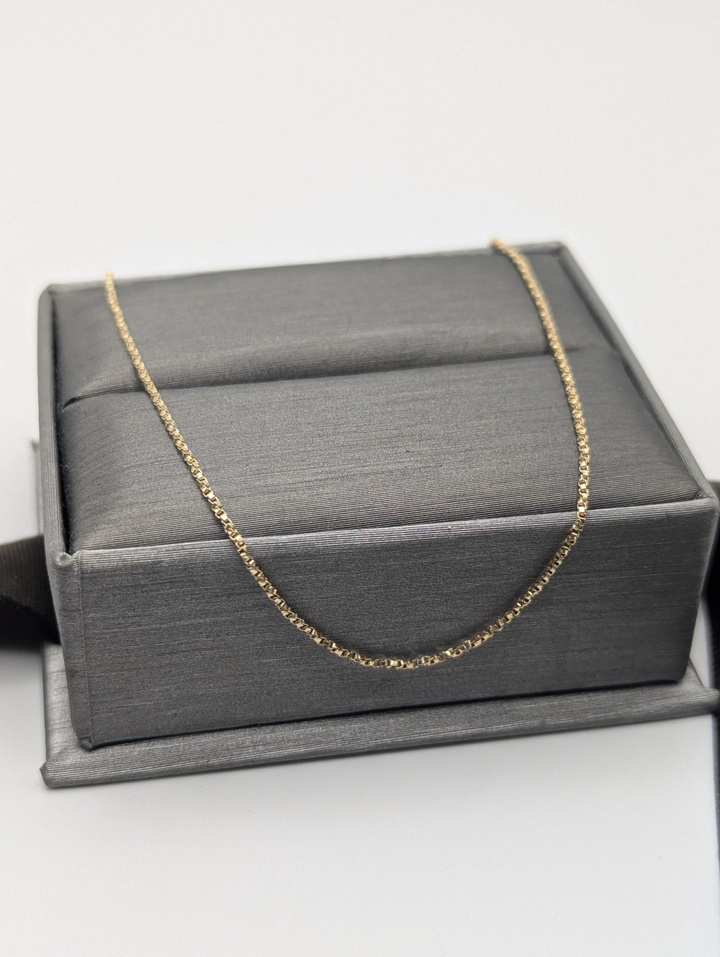 14k Yellow Gold Box Chain Necklace 19-inch Box Chain Vintage Box Chain.