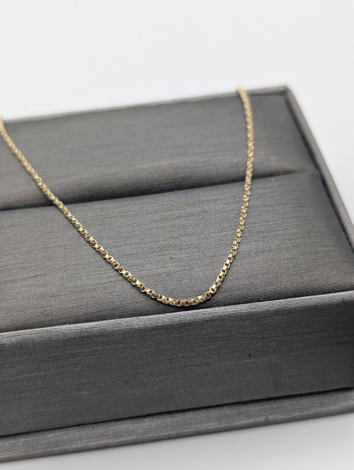 14k Yellow Gold Box Chain Necklace 19-inch Box Chain Vintage Box Chain.