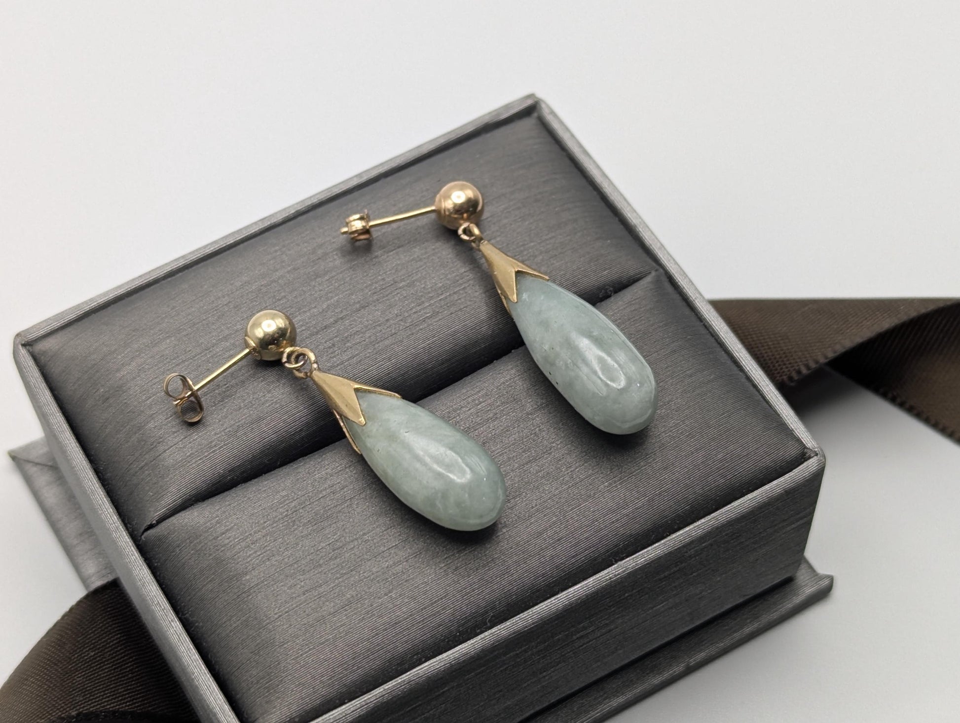 14K Yellow Gold Green Jade Dangle Earrings Jade Drop Earrings.