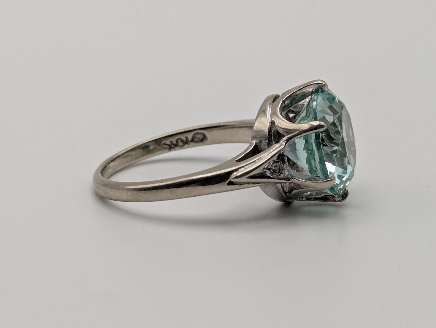 10k White Gold Green Quartz Oval and Spinel Statement Ring Cocktail Ring