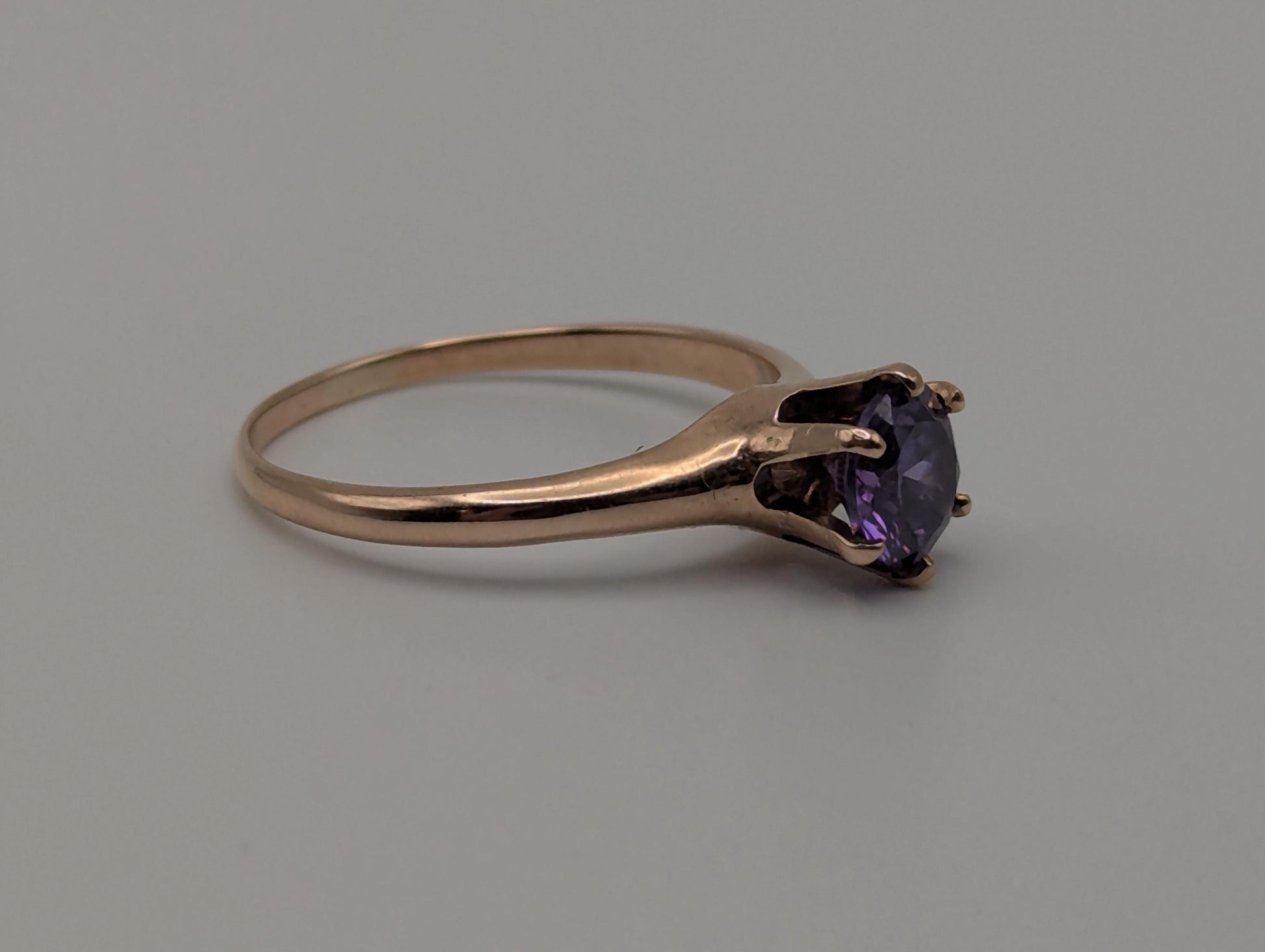 10k Gold Victorian Claw Solitaire Purple Amethyst Stone Ring Vintage Cocktail Ring