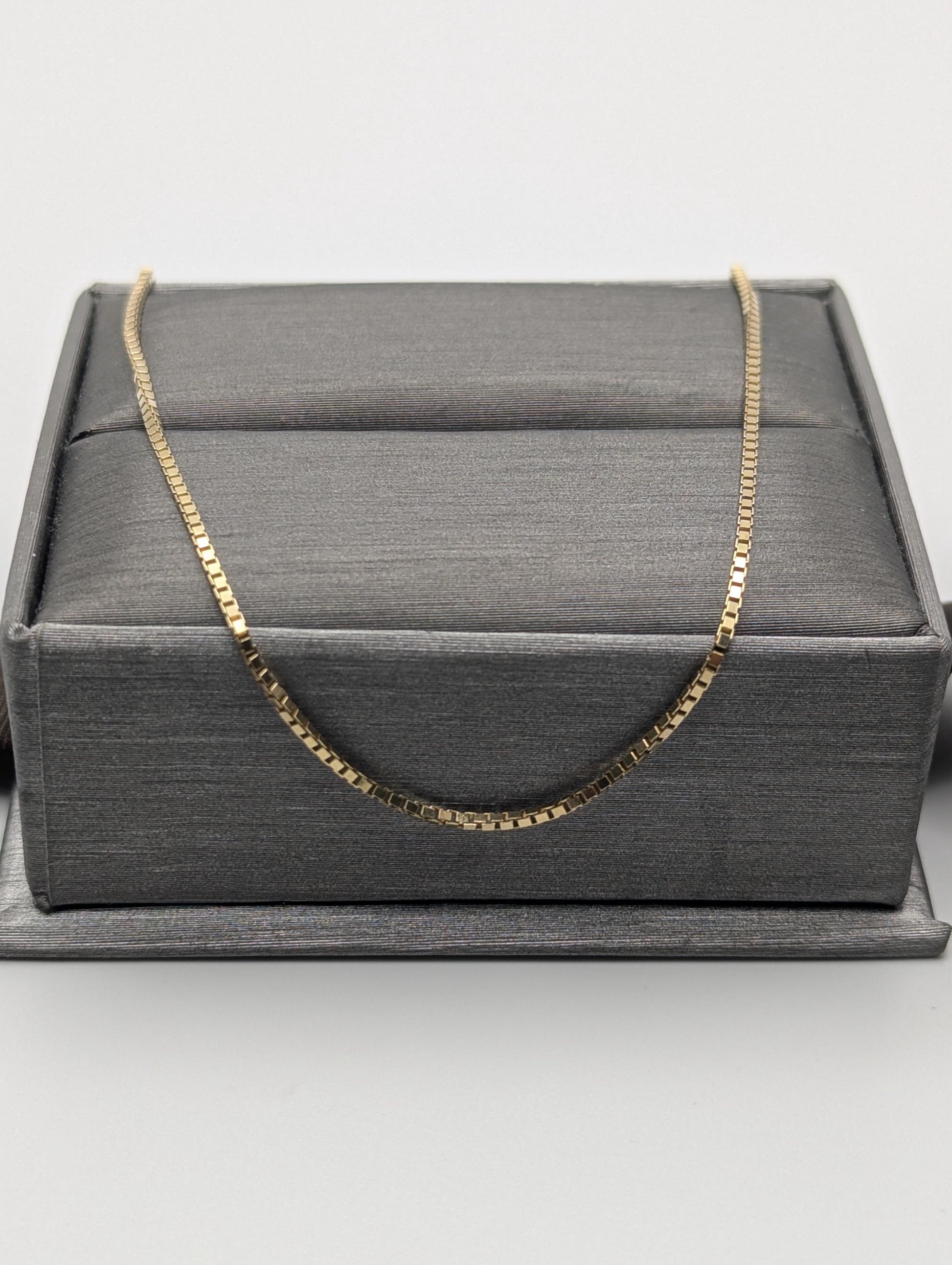 10k Yellow Gold ITALY Box Chain Necklace 18" Box Chain Vintage Box Chain.