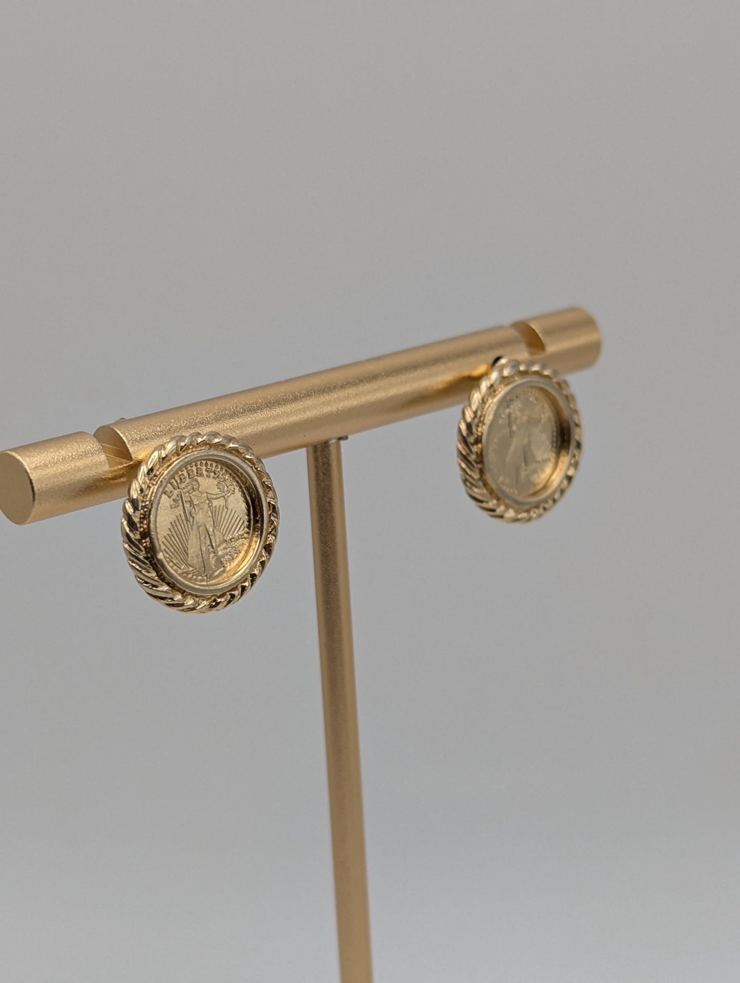 Vintage 14K Yellow Gold Lady Liberty American Eagle Coin Medallion Stud Earrings