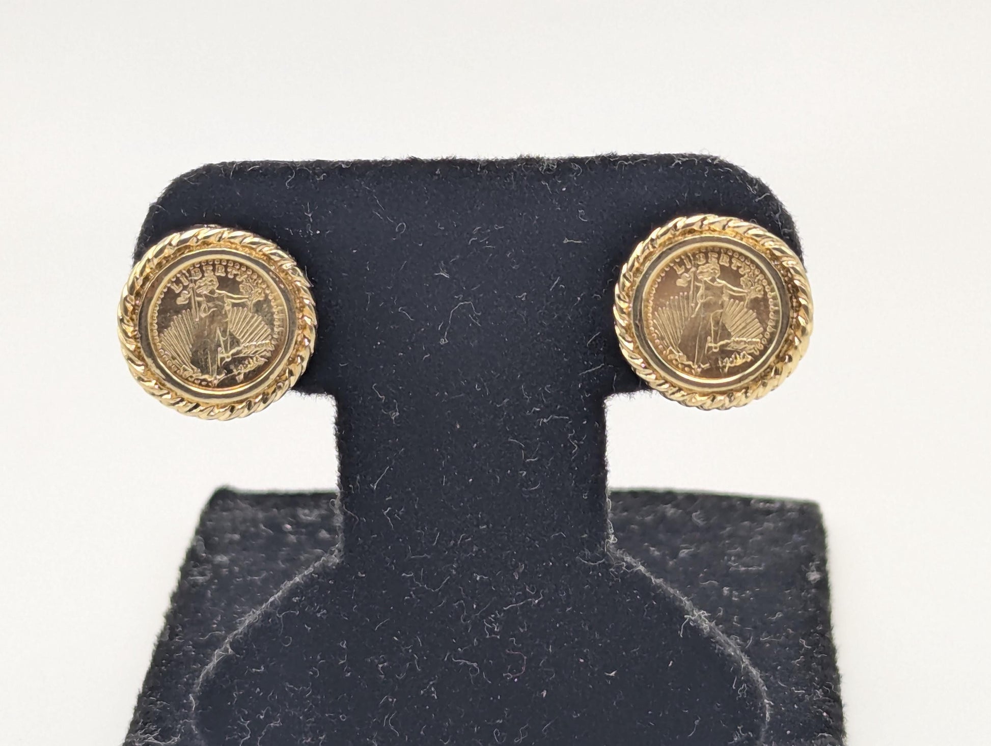 Vintage 14K Yellow Gold Lady Liberty American Eagle Coin Medallion Stud Earrings