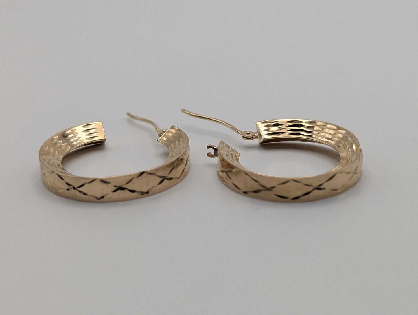 14k Vintage Yellow Gold Classic Etched Textured Hoop Earrings Gold Hoops Hinged