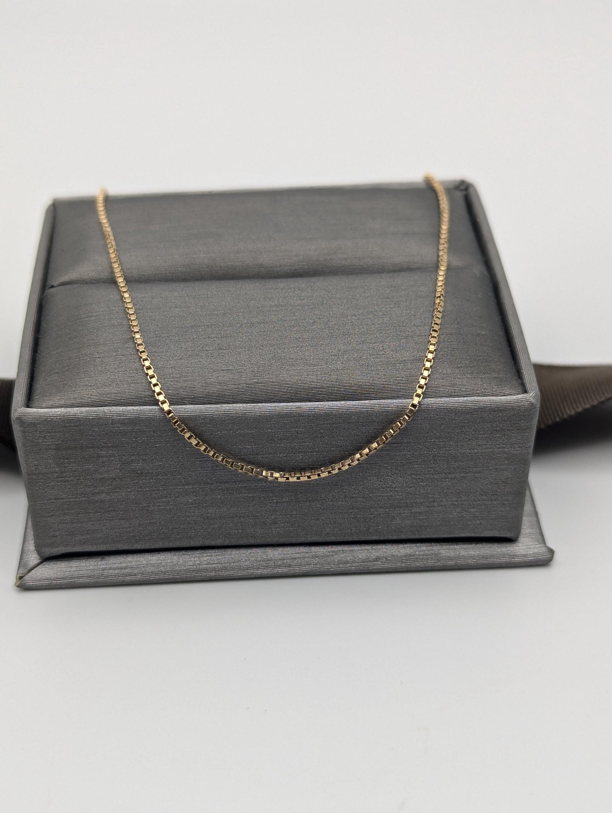 14k Yellow Gold Israel Specialty Chain Necklace 25.5" Solid Gold Box Chain