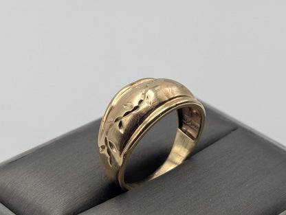 10k Gold Dome Style Vine Wedding Anniversary Wide Band Cocktail ring