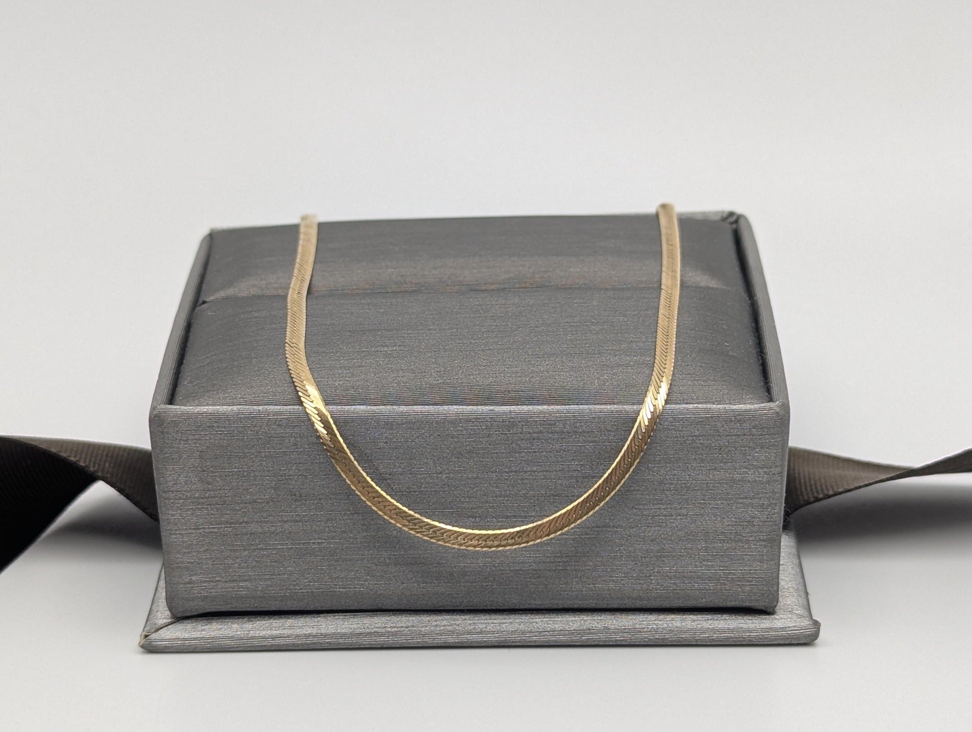 14k Yellow Gold Herringbone Bracelet. Solid Gold Bracelet chain 7.5"