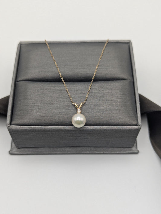 14k Yellow Gold Diamond and Pearl Pendant Necklace 18" Chain Pearl Necklace