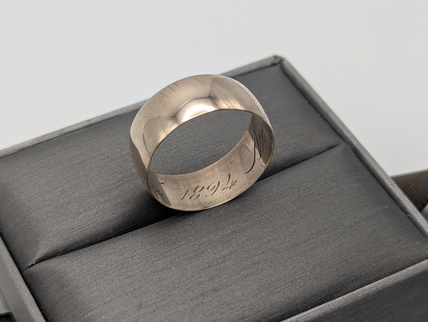 10k Antique 1894 Yellow Gold Plain Comfort Fit 8mm Wedding Cigar Wide Band