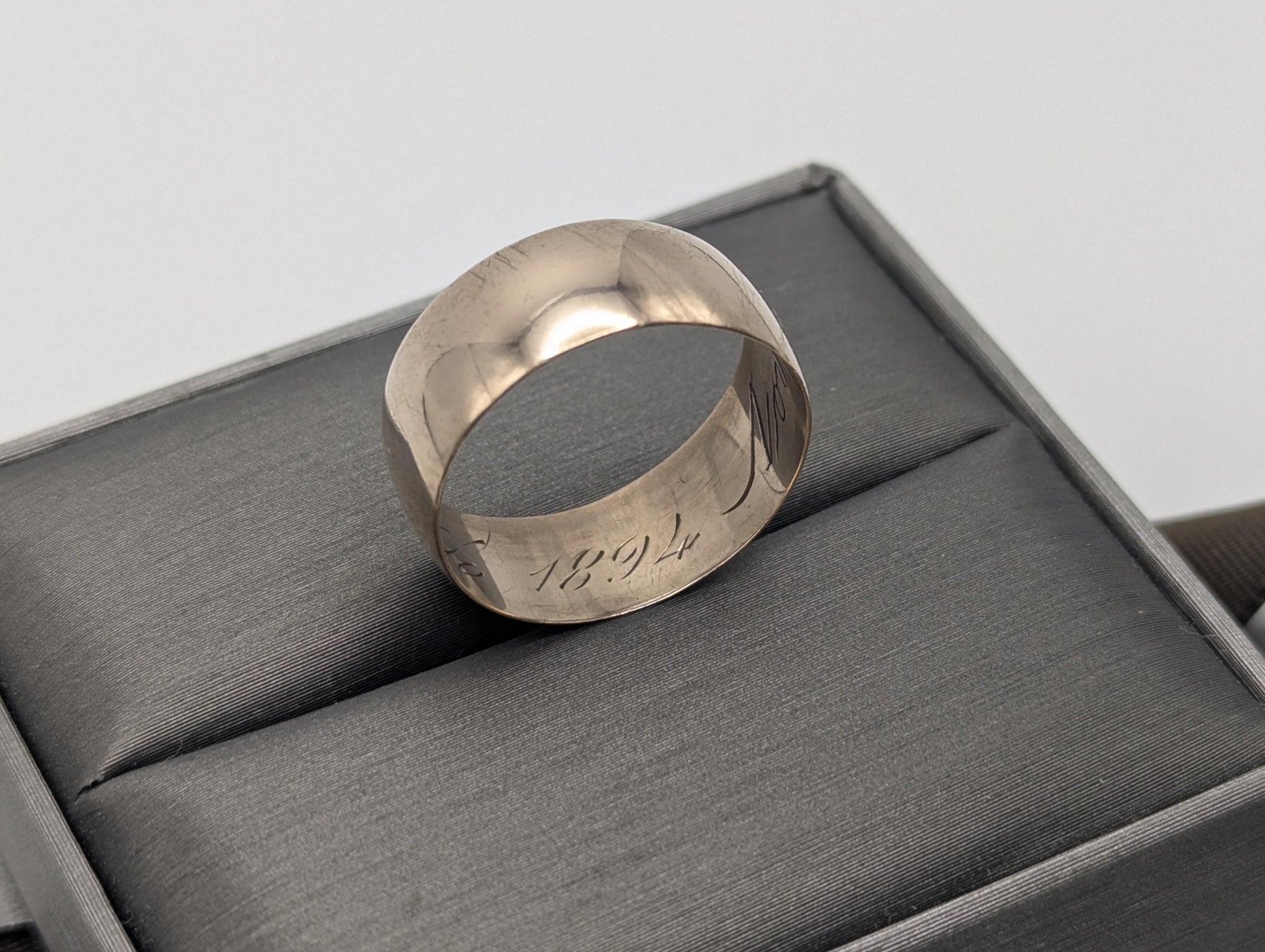 10k Antique 1894 Yellow Gold Plain Comfort Fit 8mm Wedding Cigar Wide Band