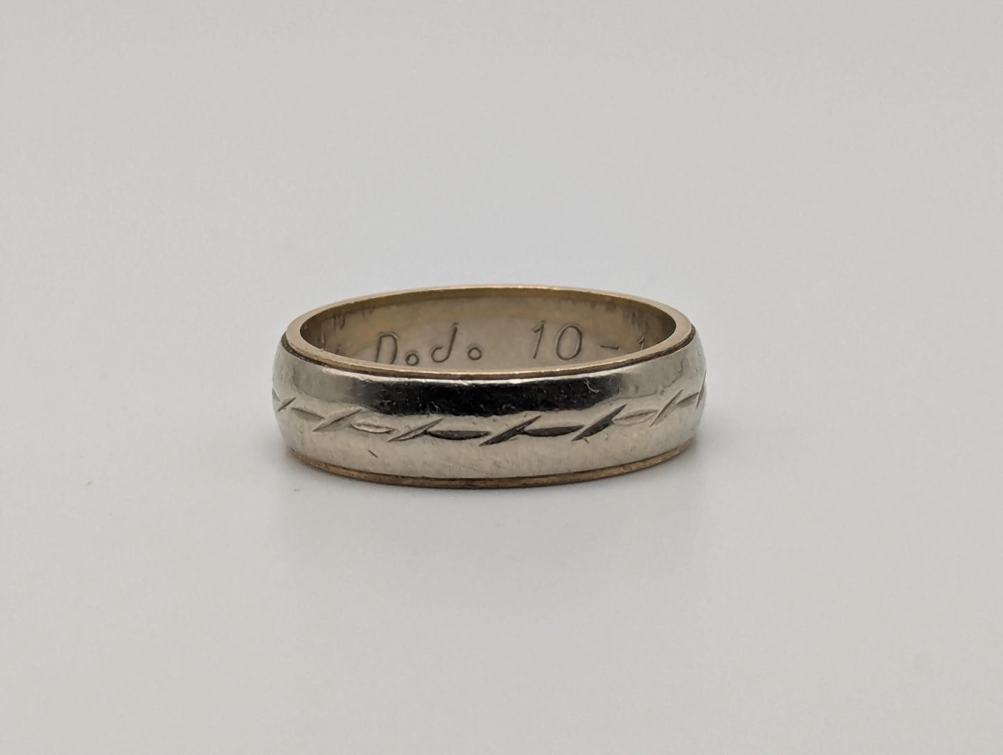 14k Heavy 5.1 gr Two-Tone Gold Barbwire Design Wedding Cigar Band Anniversary Ring