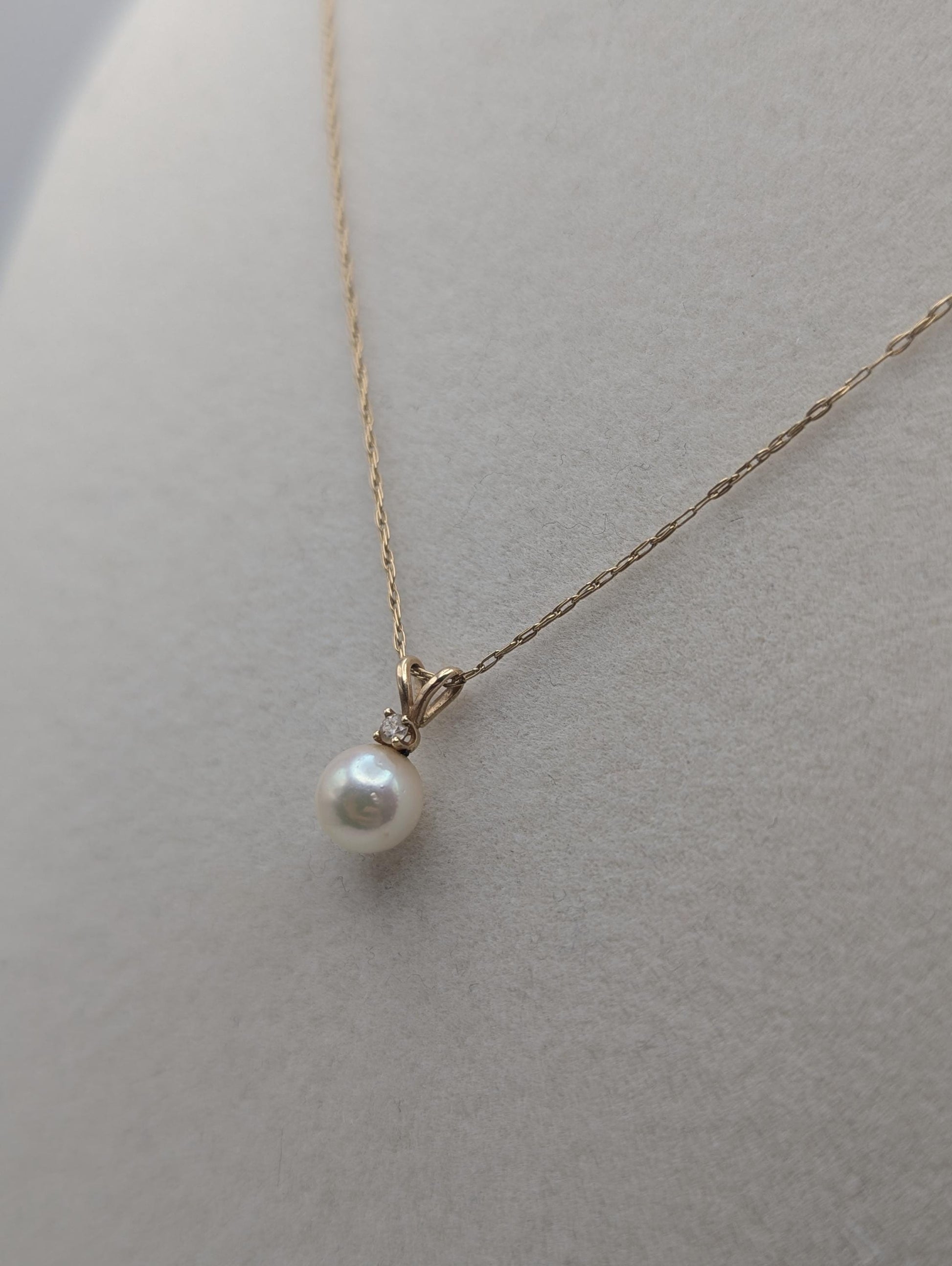 14k Yellow Gold Diamond and Pearl Pendant Necklace 18" Chain Pearl Necklace