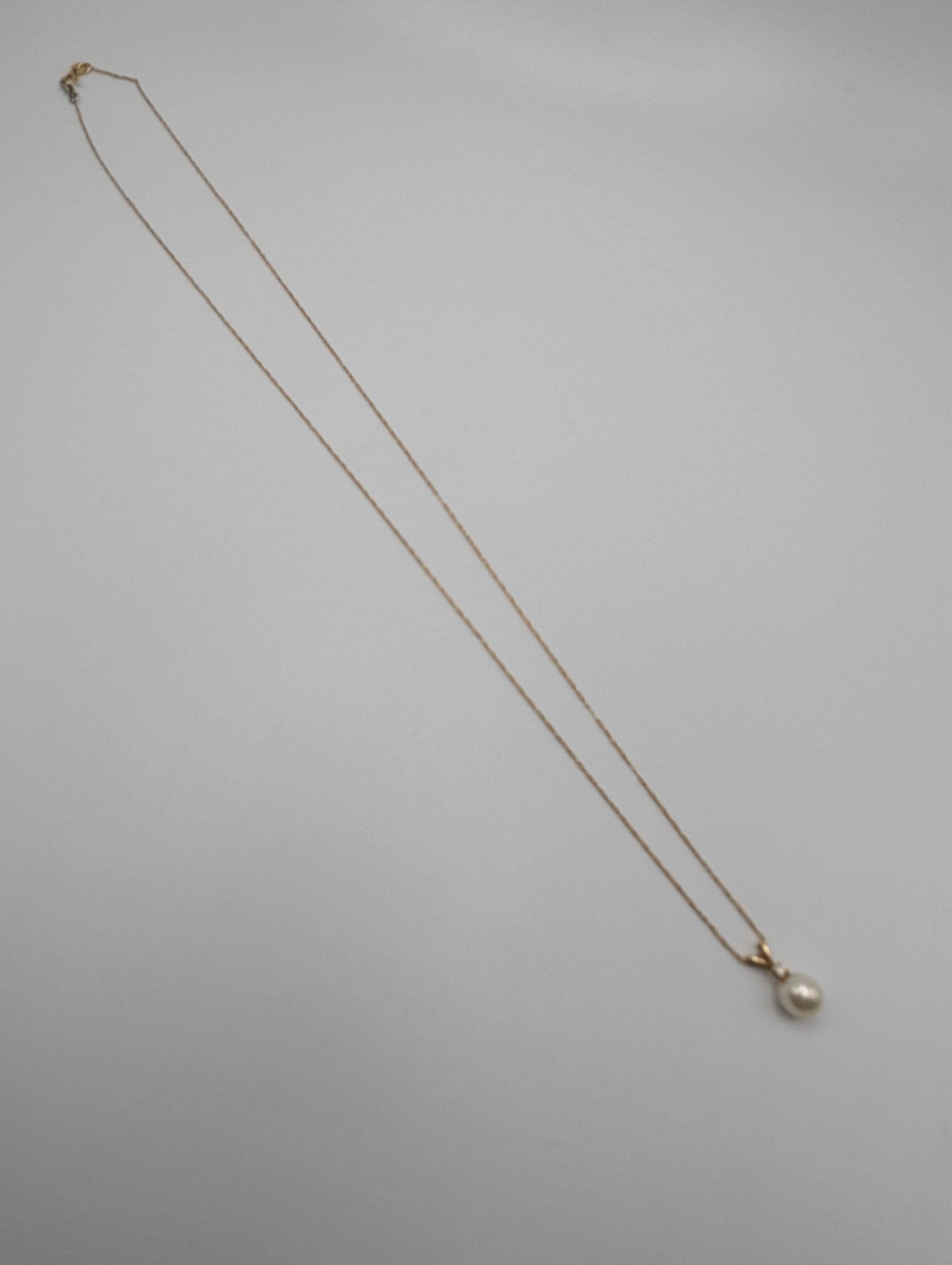 14k Yellow Gold Diamond and Pearl Pendant Necklace 18" Chain Pearl Necklace