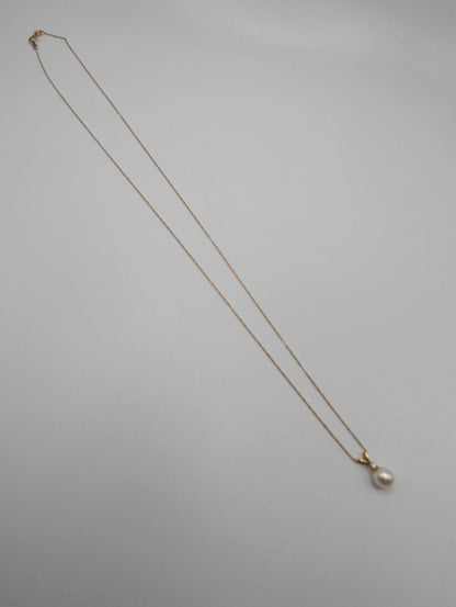 14k Yellow Gold Diamond and Pearl Pendant Necklace 18" Chain Pearl Necklace