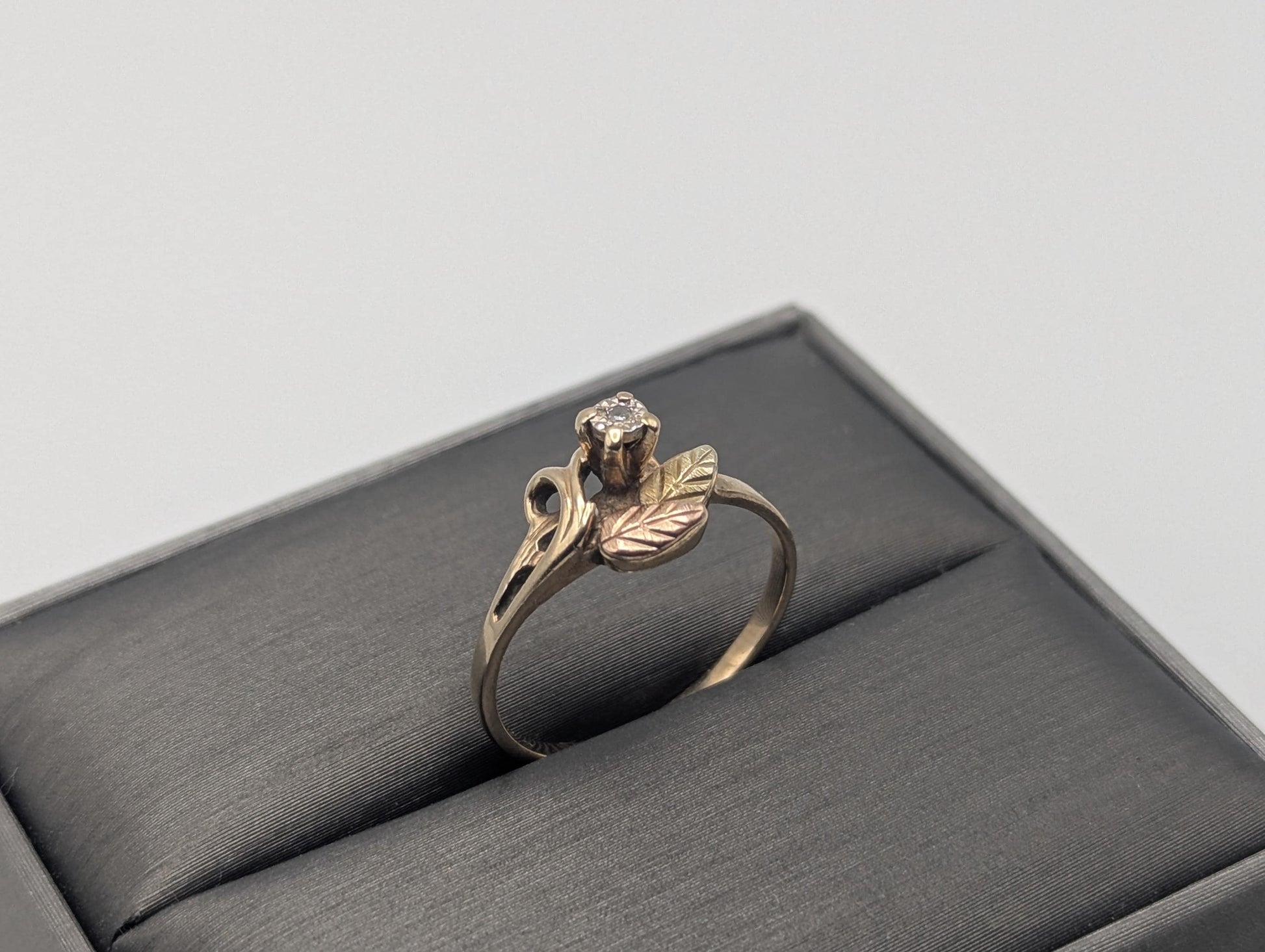 10k Black Hills Gold Tri-Colored Diamond Leaf Vine Ring Women's Black Hills Gold Vine Ring