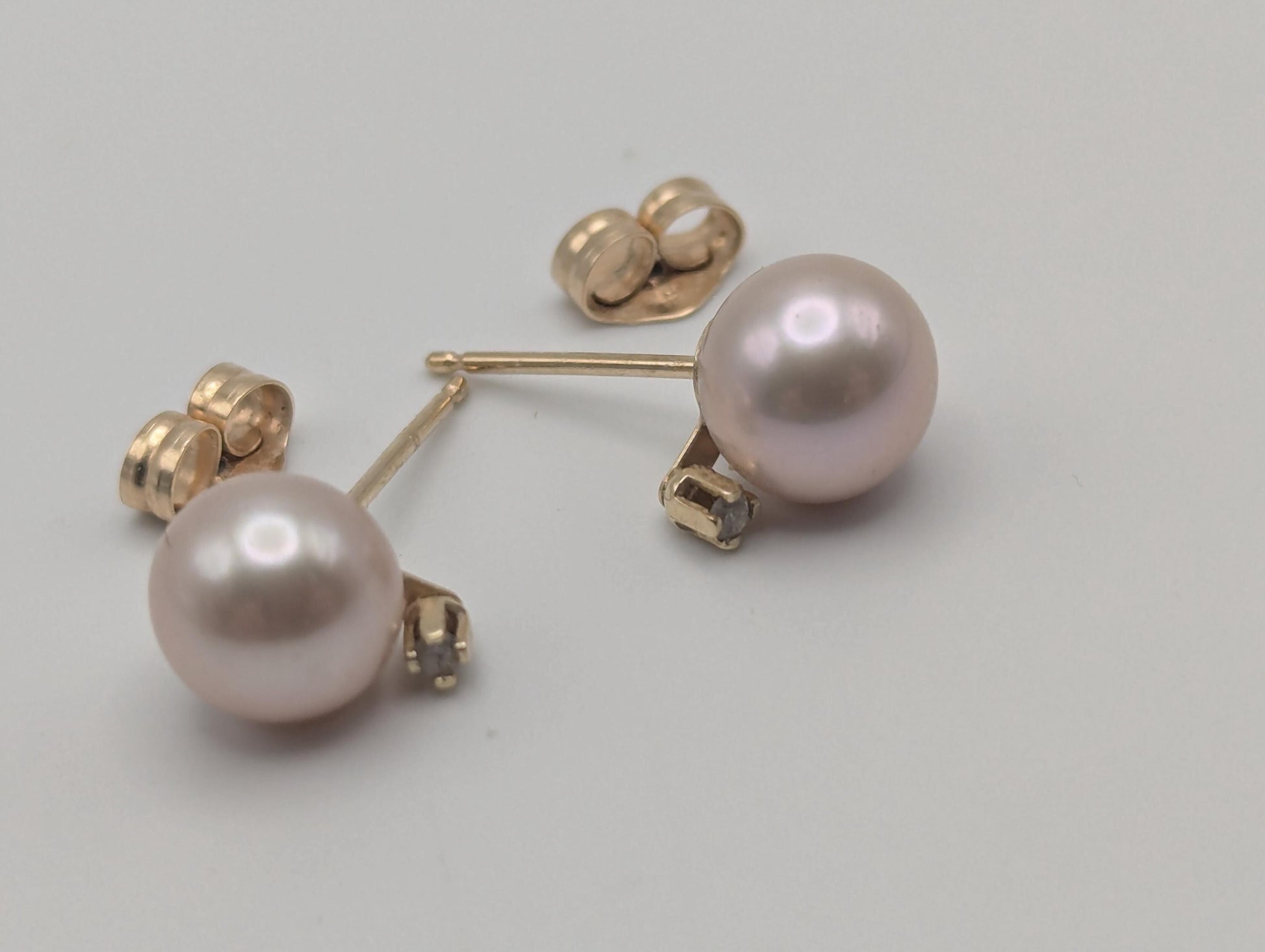 14k Yellow Gold Fresh Water Pearl Diamond Stud Earrings. White Pearl Diamond Studs 6.4mm.