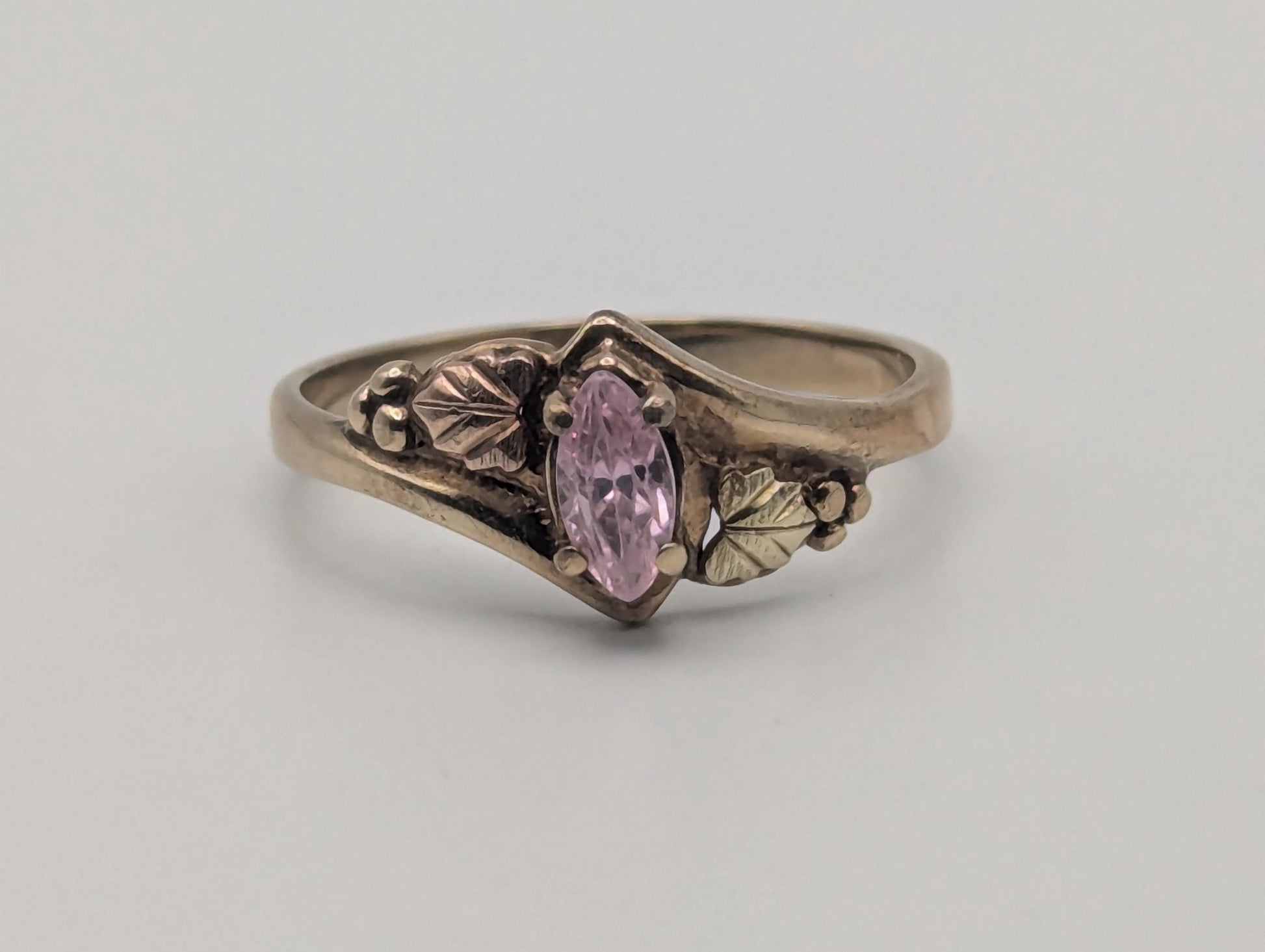 10k Black Hills Gold Tri-Colored Pink Stone Leaf Vine Ring Womens Black Hills Gold Vine Ring