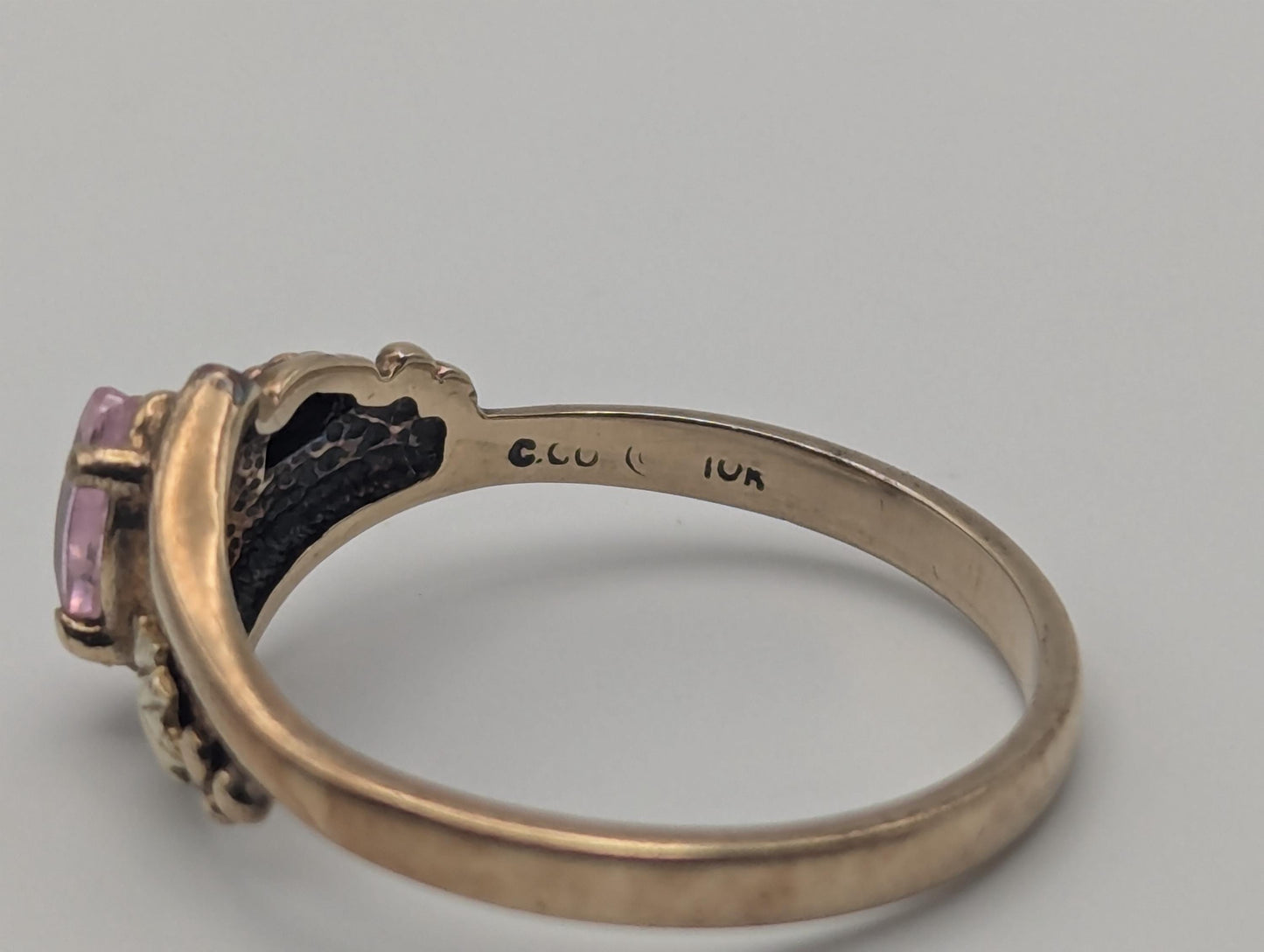 10k Black Hills Gold Tri-Colored Pink Stone Leaf Vine Ring Womens Black Hills Gold Vine Ring