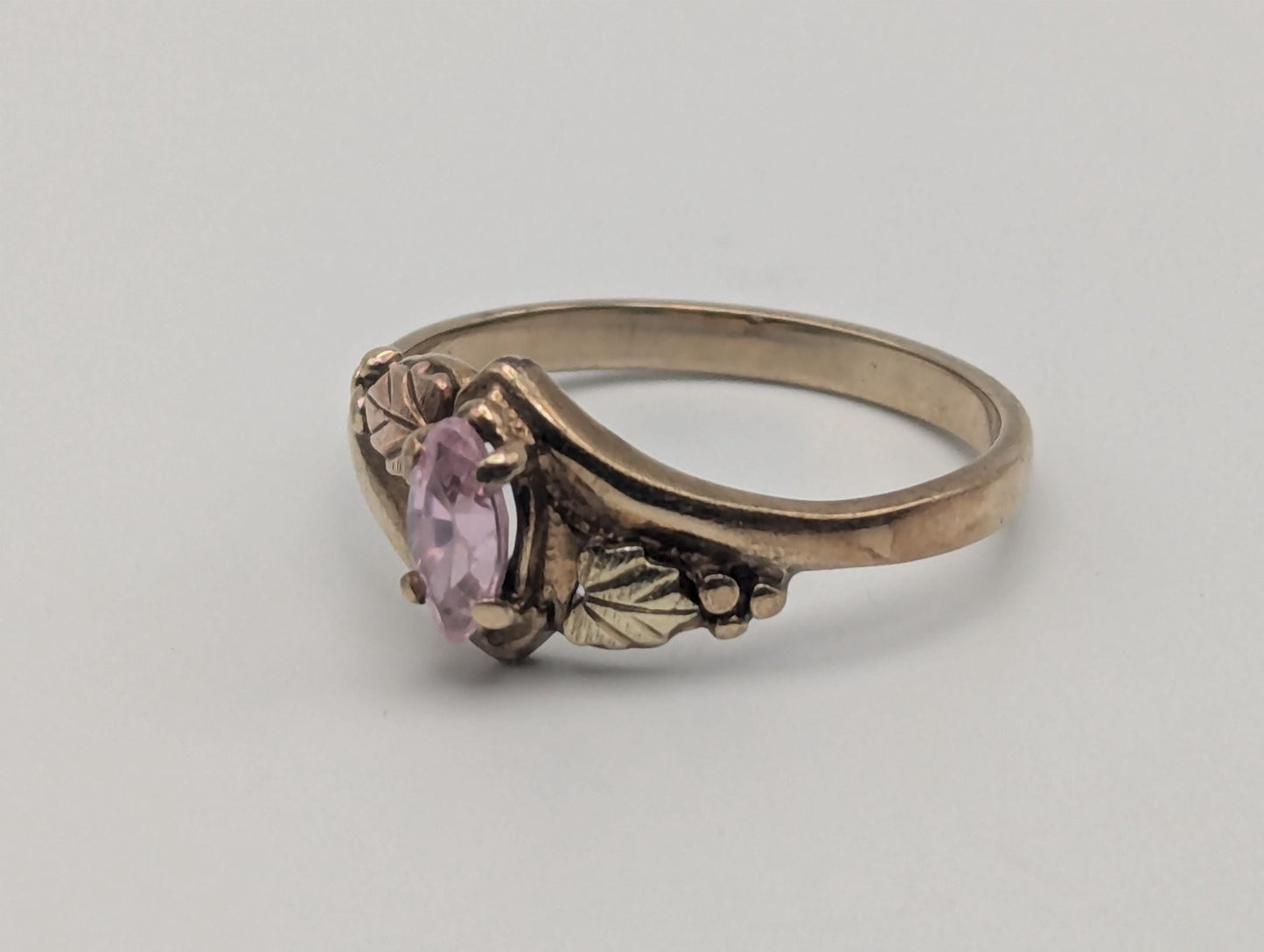 10k Black Hills Gold Tri-Colored Pink Stone Leaf Vine Ring Womens Black Hills Gold Vine Ring