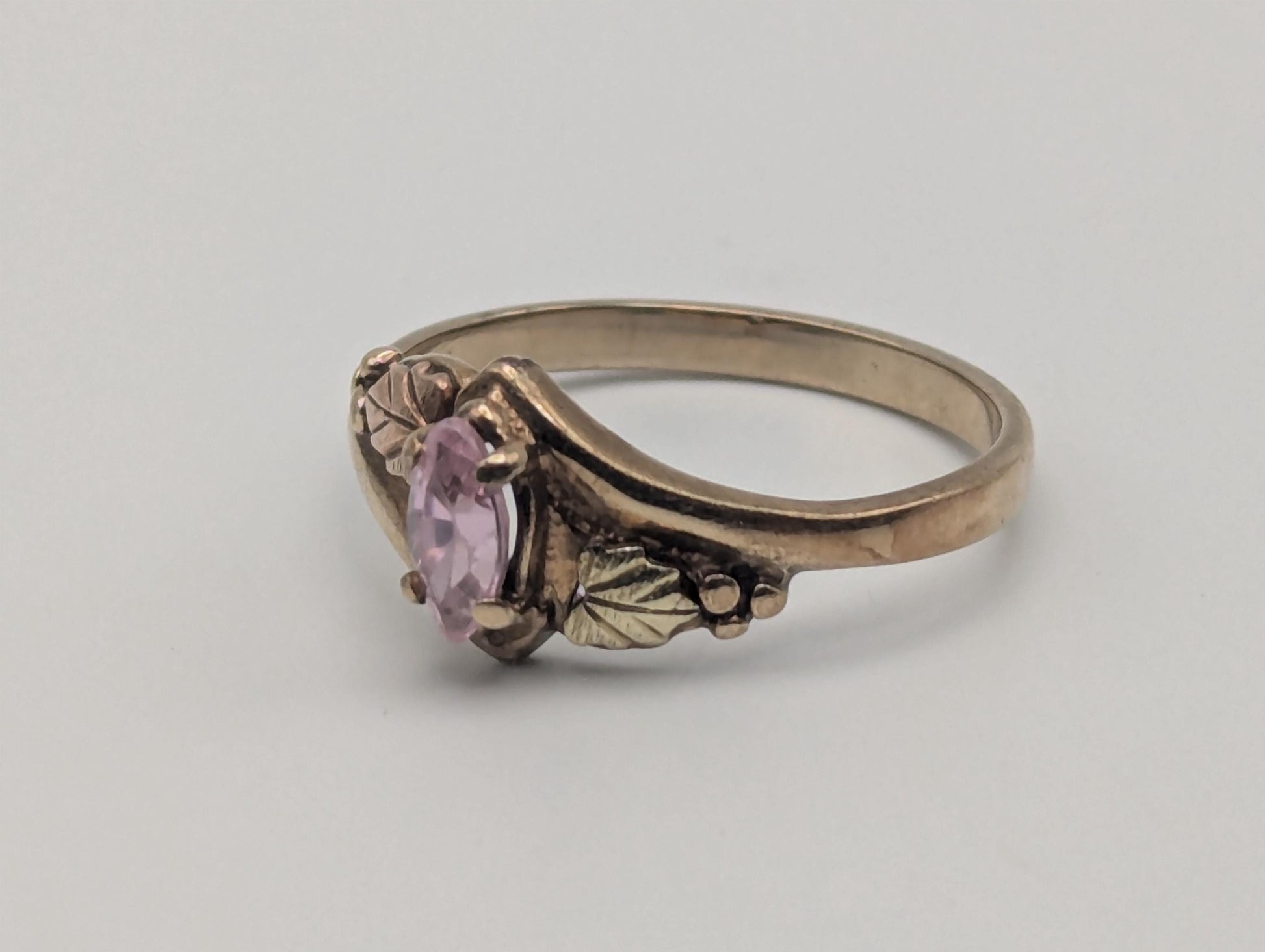 10k Black Hills Gold Tri-Colored Pink Stone Leaf Vine Ring Womens Black Hills Gold Vine Ring