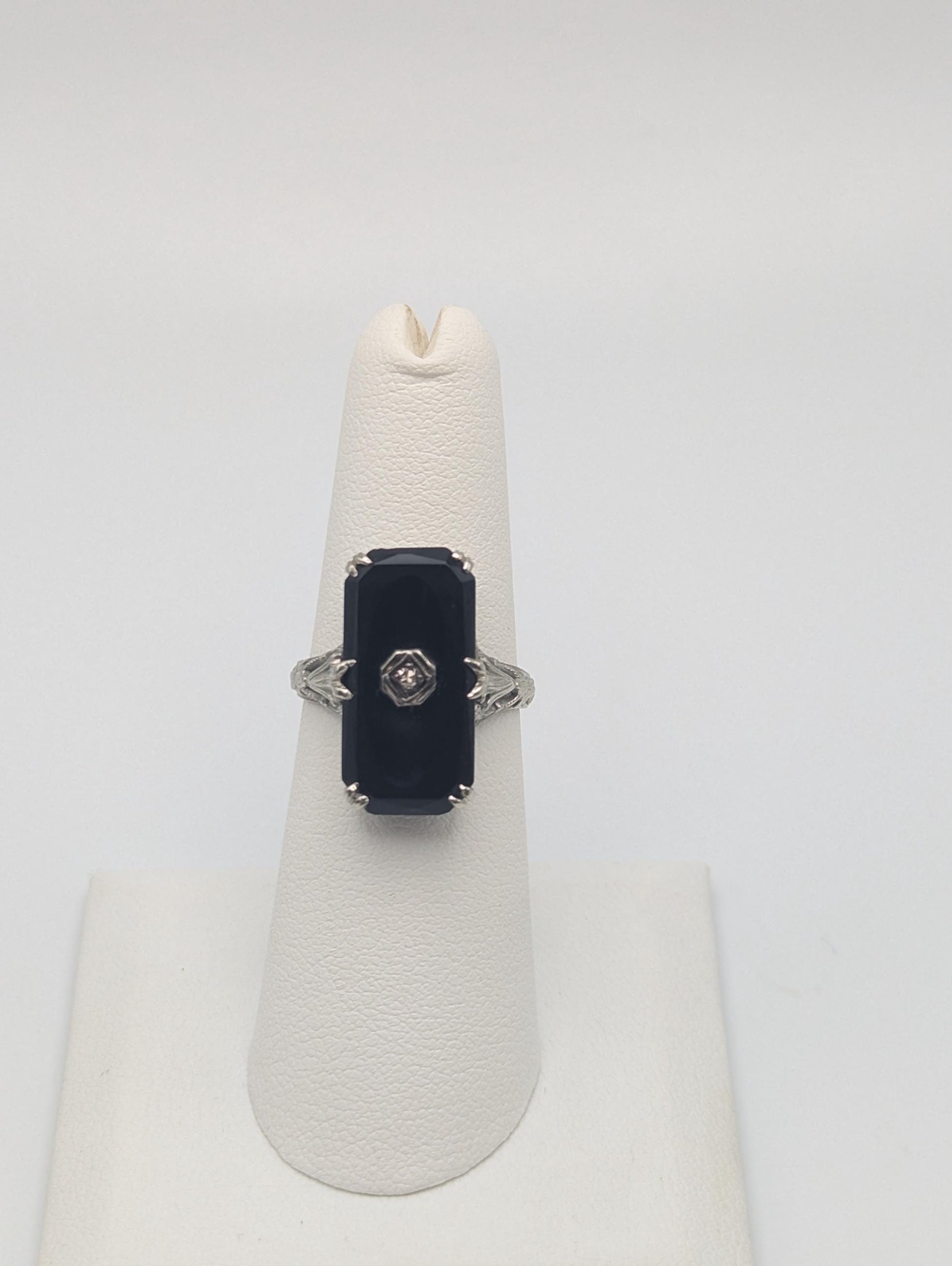 Vintage 18k White Gold Art Deco Black Onyx Ring Midnight Statement Ring