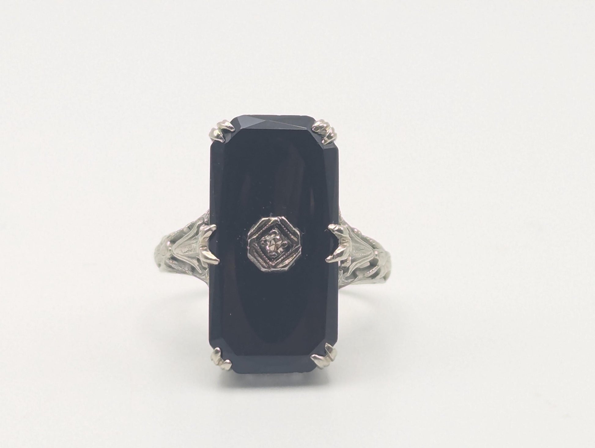 Vintage 18k White Gold Art Deco Black Onyx Ring Midnight Statement Ring
