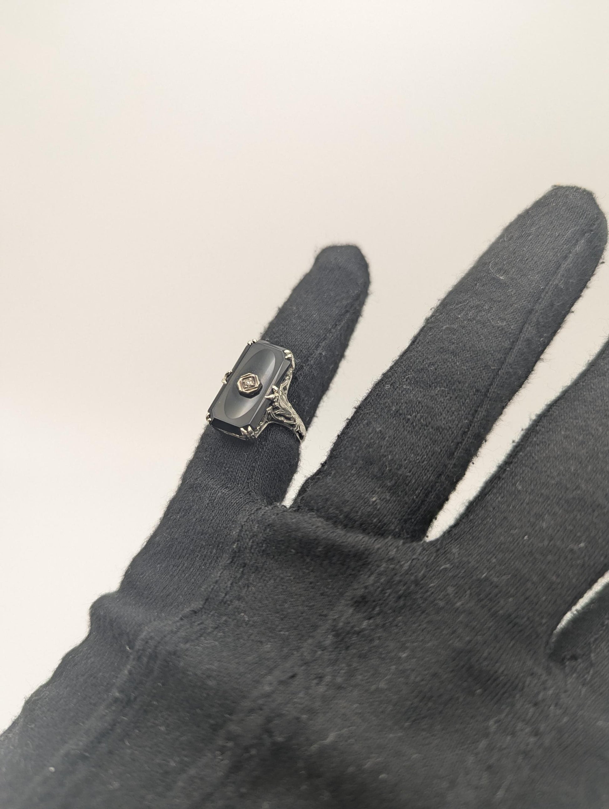 Vintage 18k White Gold Art Deco Black Onyx Ring Midnight Statement Ring